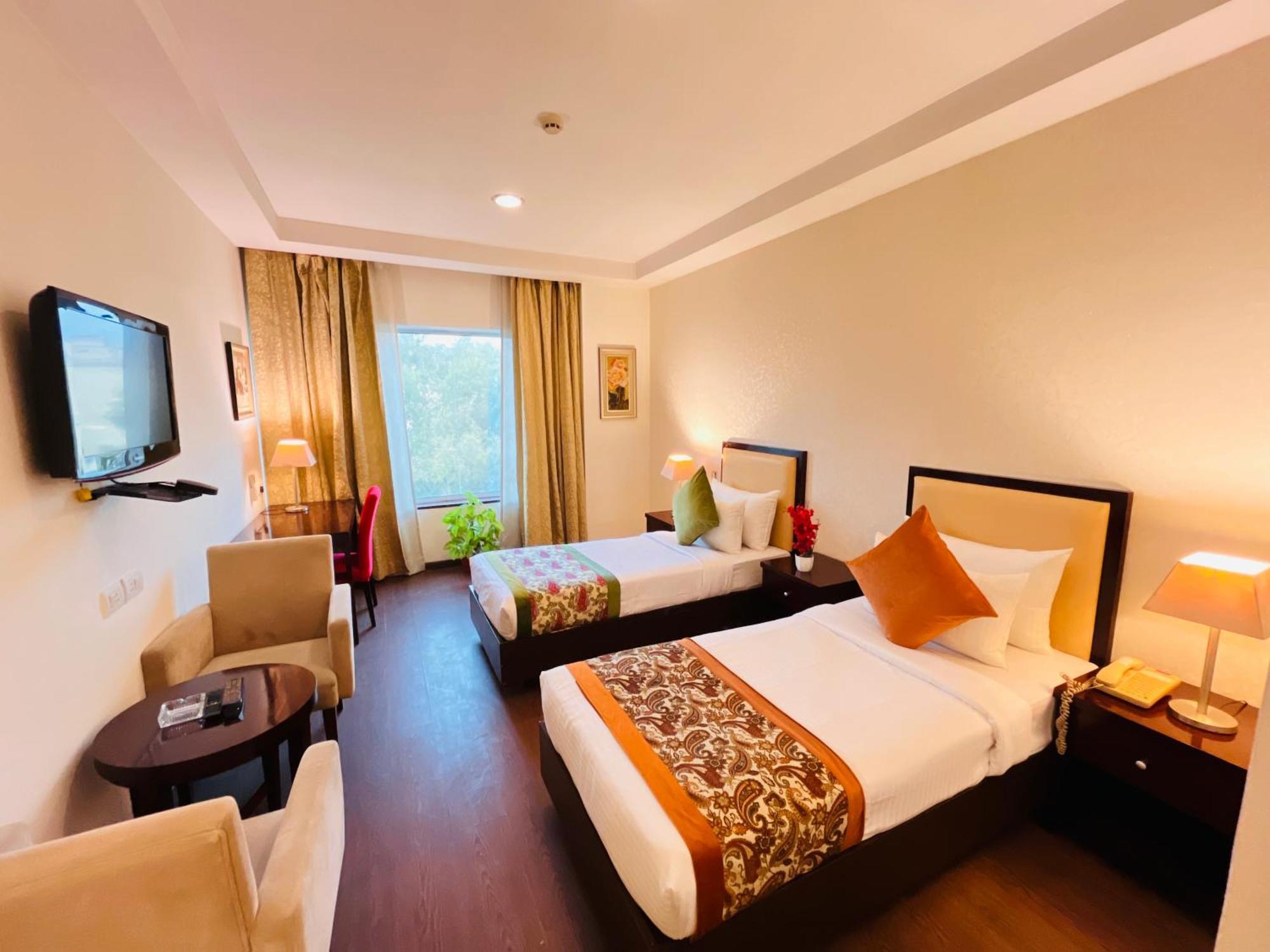 Corus & Banquets - Sector 14, Couple Friendly 3*