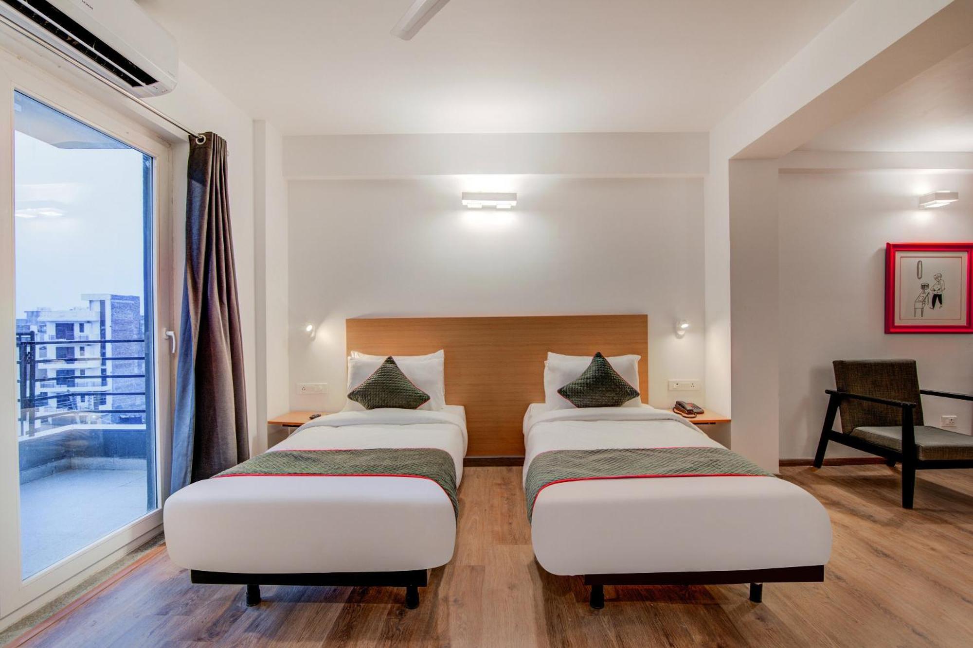 Townhouse Golf Course Road Hotel Gurgaon