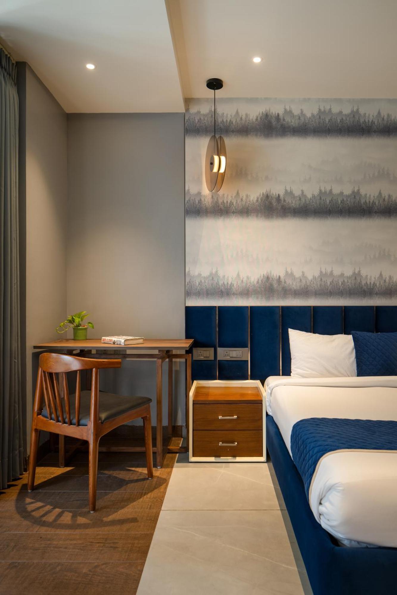 The Aldott Cyber Hotel