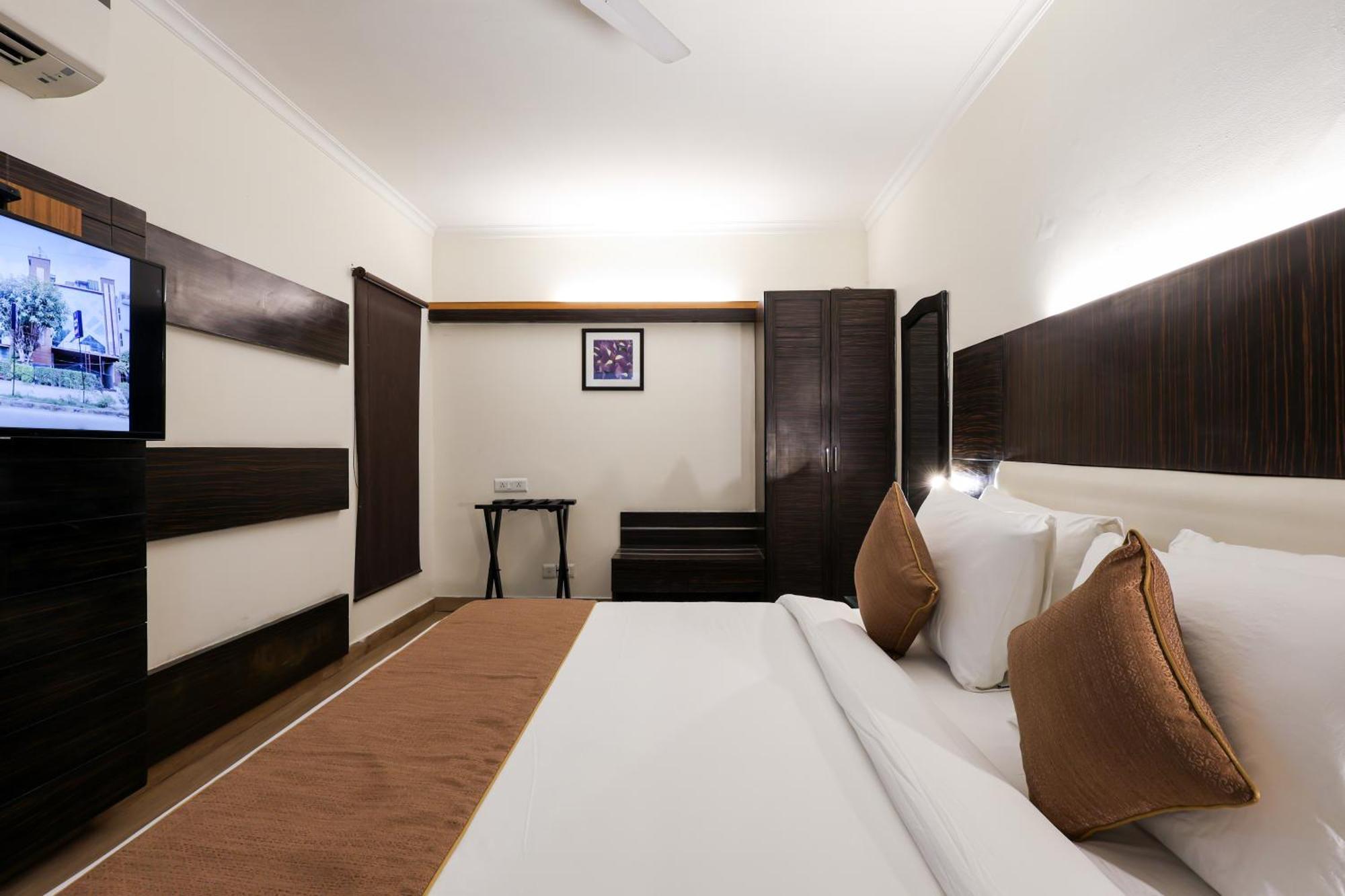 Hotel The Iris- A Boutique Gurgaon