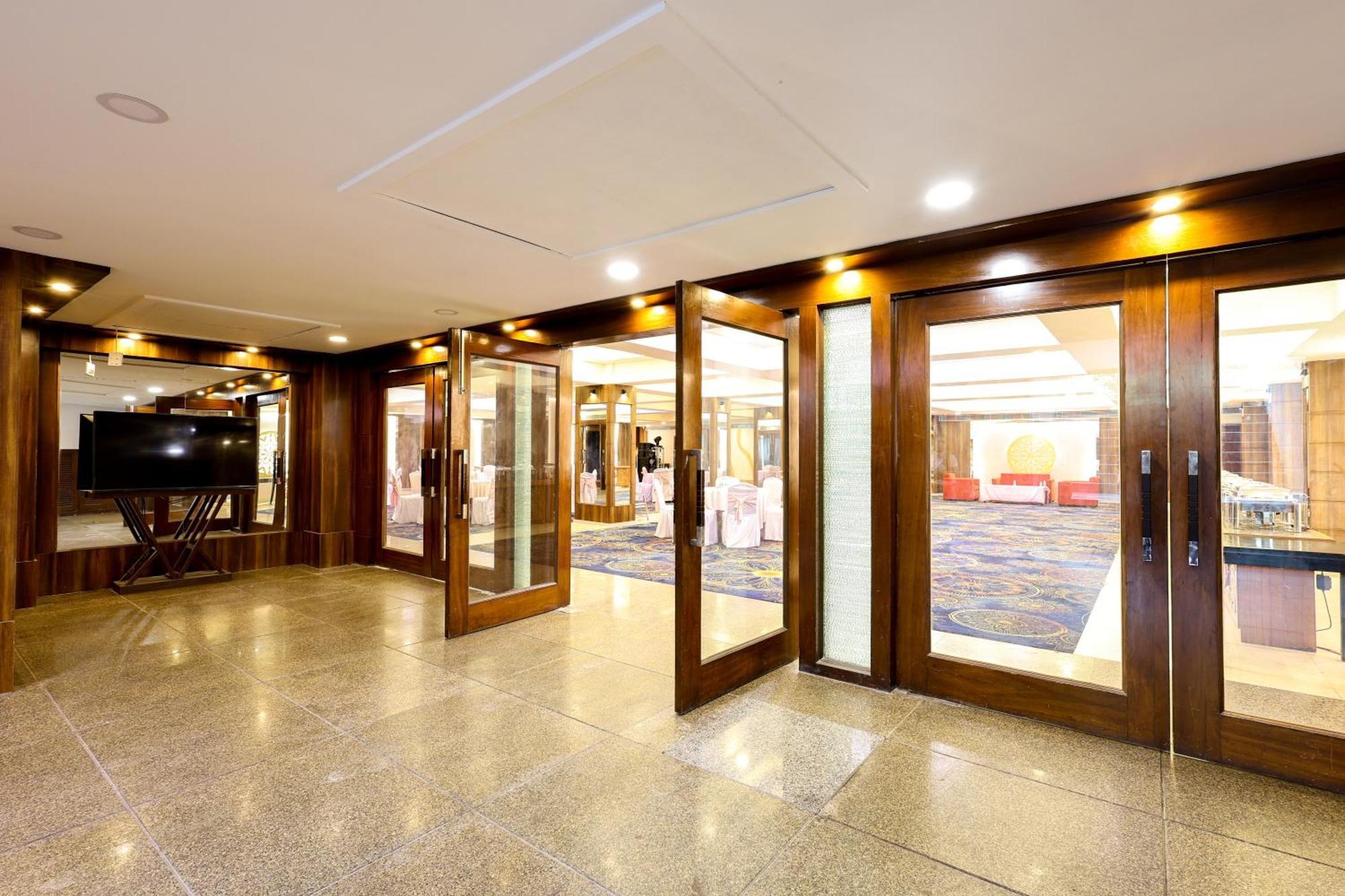 Hotel The Iris- A Boutique 3*