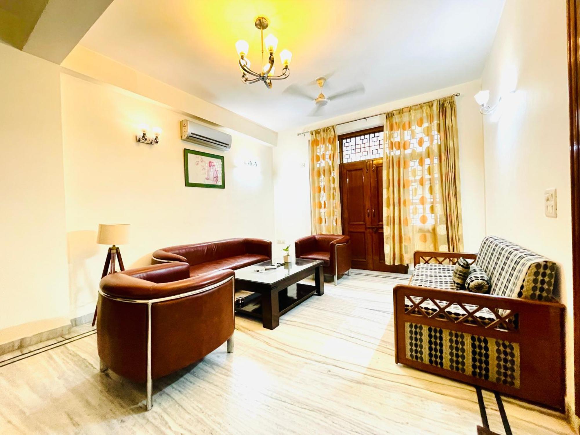 Bedchambers Serviced - Artemis Hospital Aparthotel