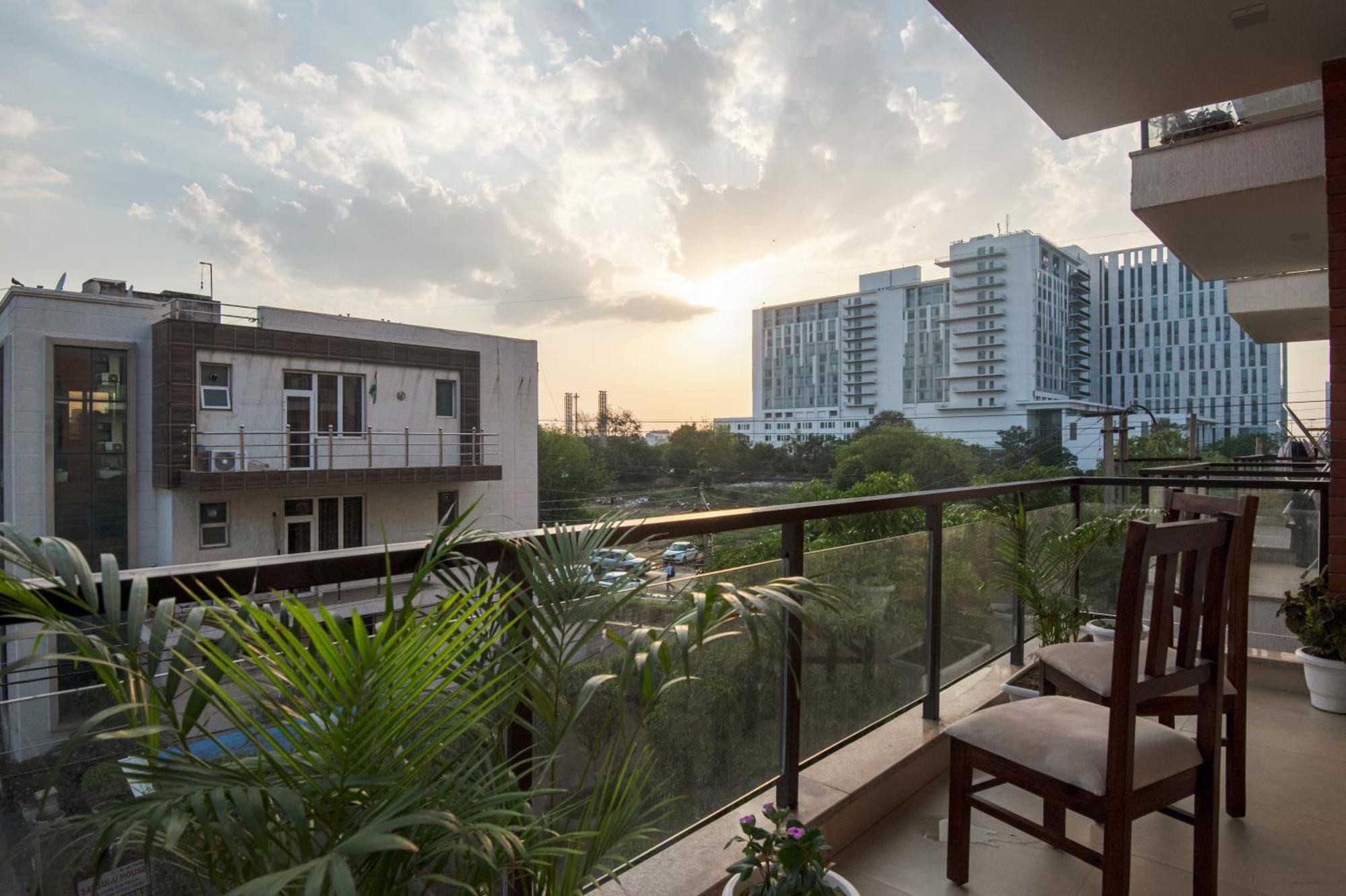 Hotel Serviced Near Medanta By Bedchambers Gurgaon