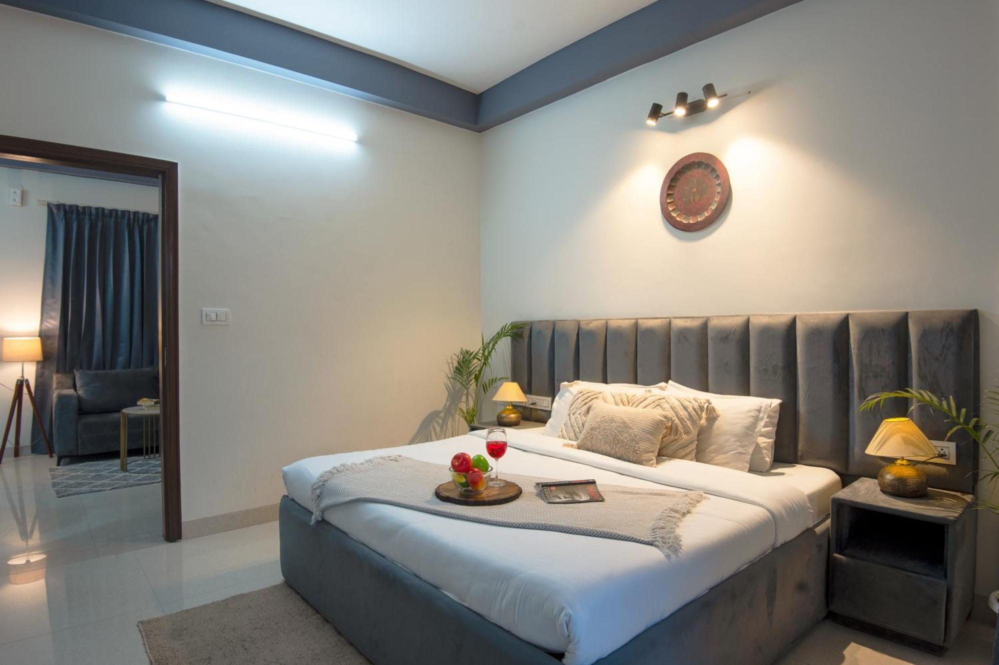 Serviced Near Medanta By Bedchambers