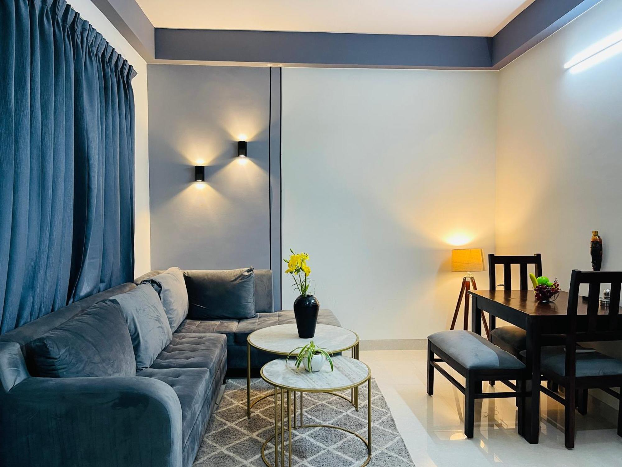 Serviced Near Medanta By Bedchambers Hotel 4*