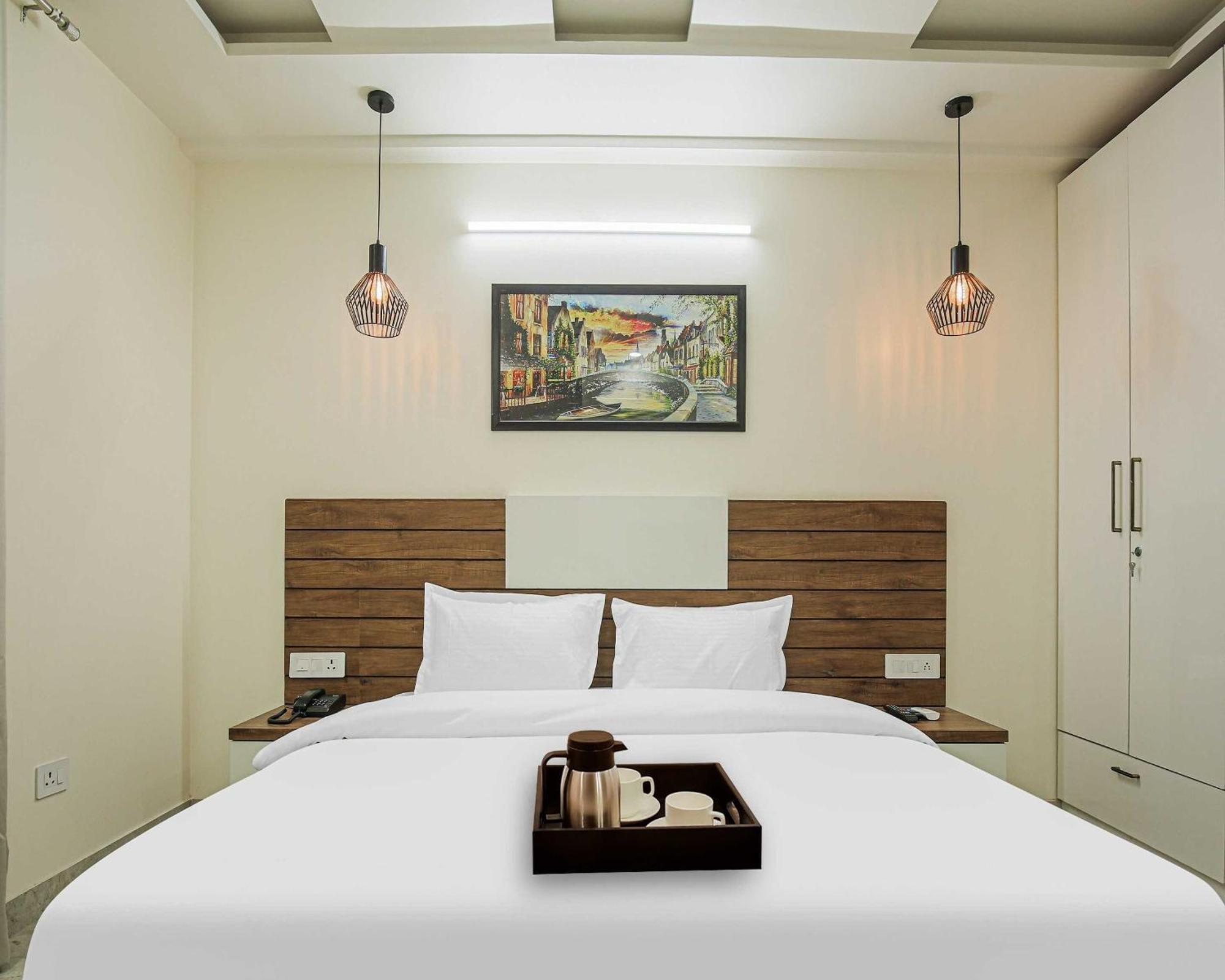 Hotel Maharaja Palace Gurgaon