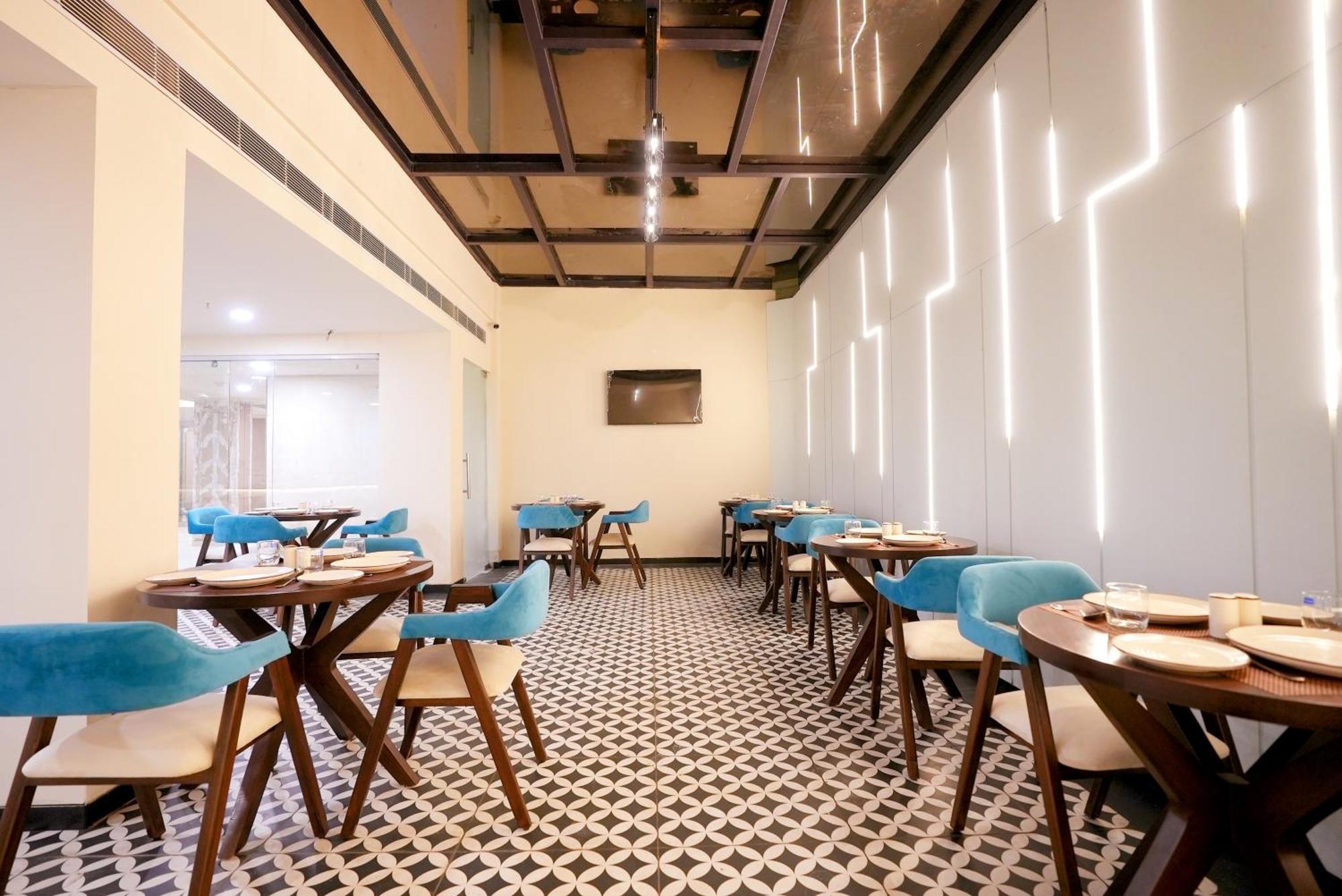 Limon & Banquet Sector 29, 4*
