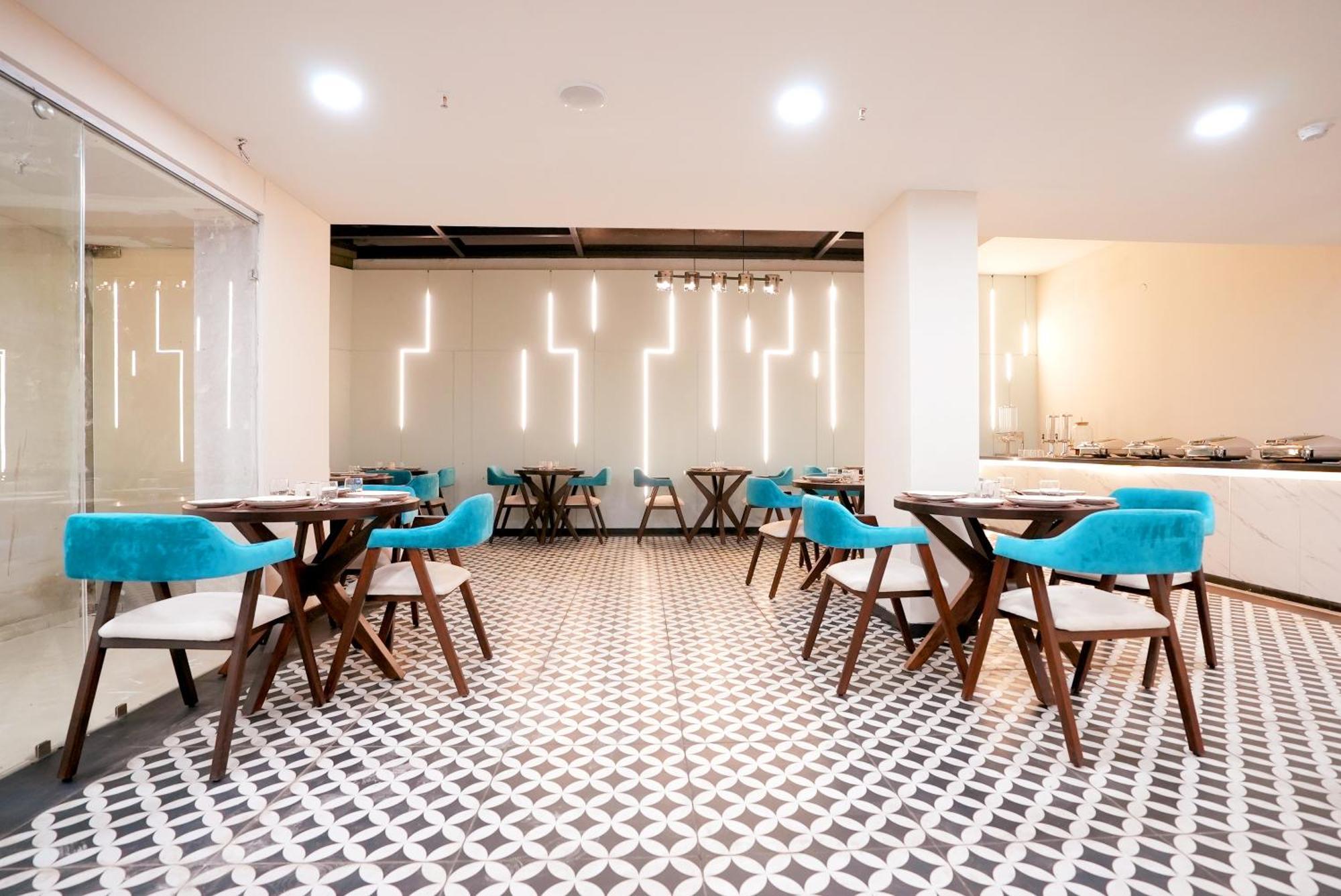 Limon & Banquet Sector 29,