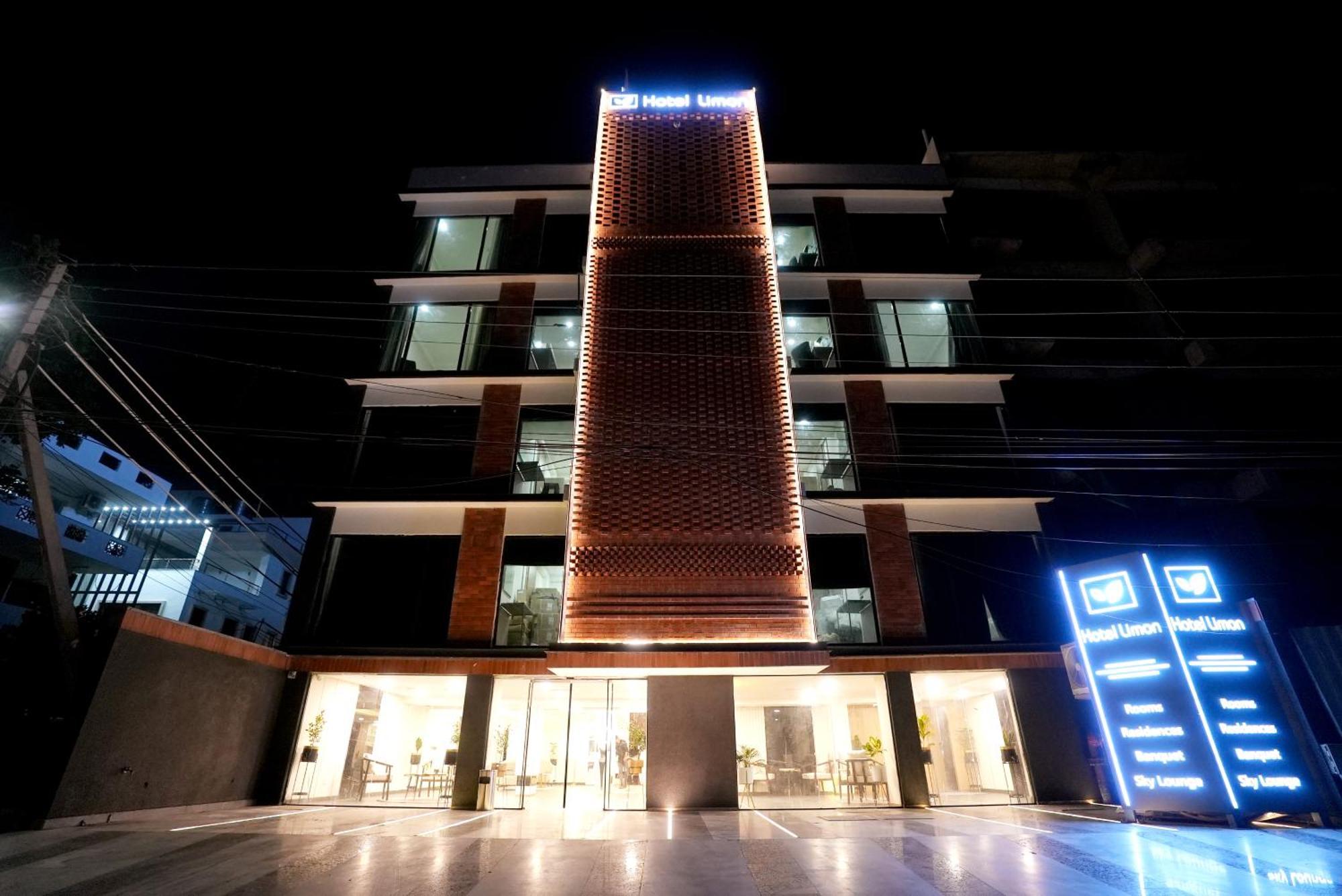 Limon & Banquet Sector 29, Hotel 4*