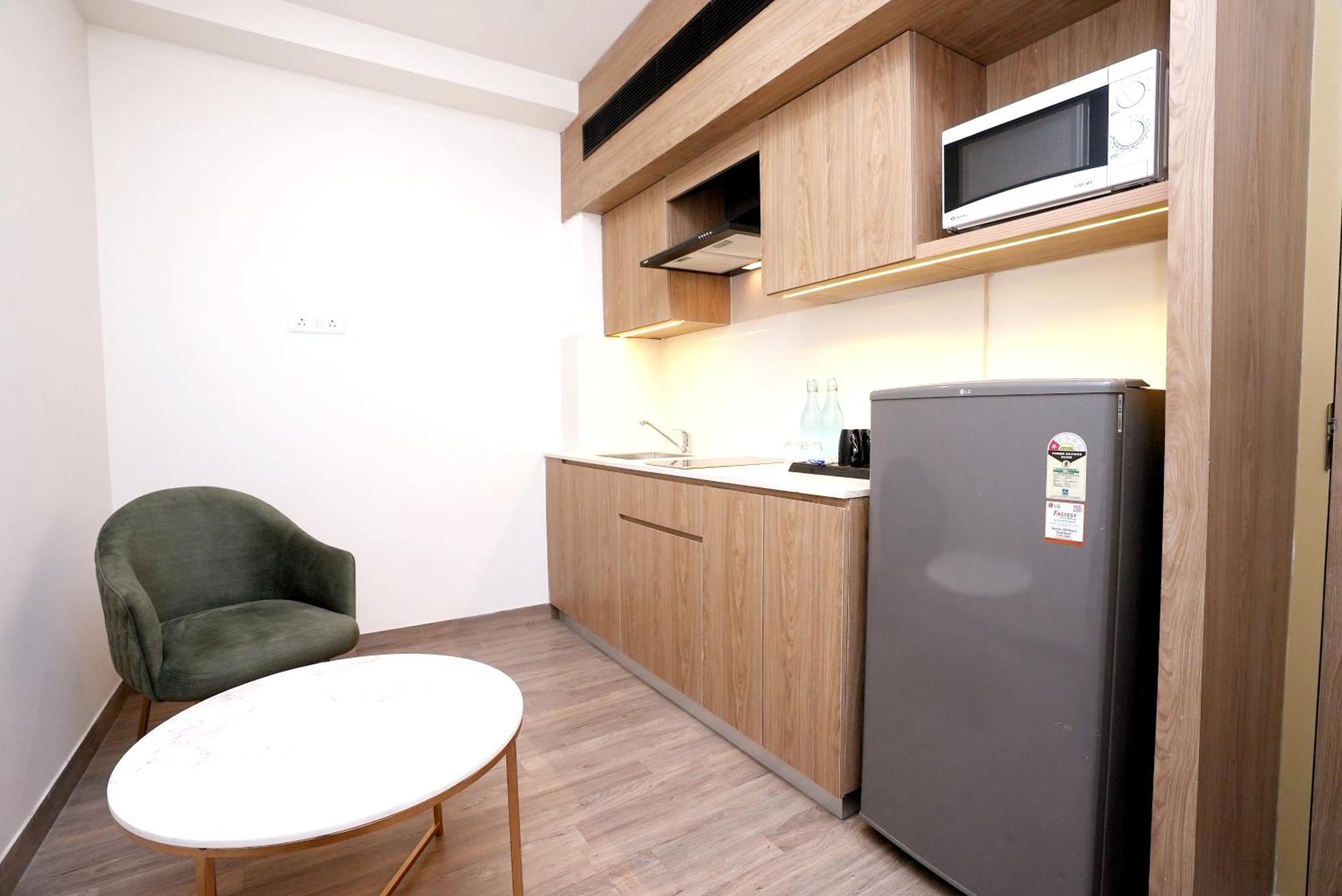 Limon & Banquet Sector 29, 4* Gurgaon