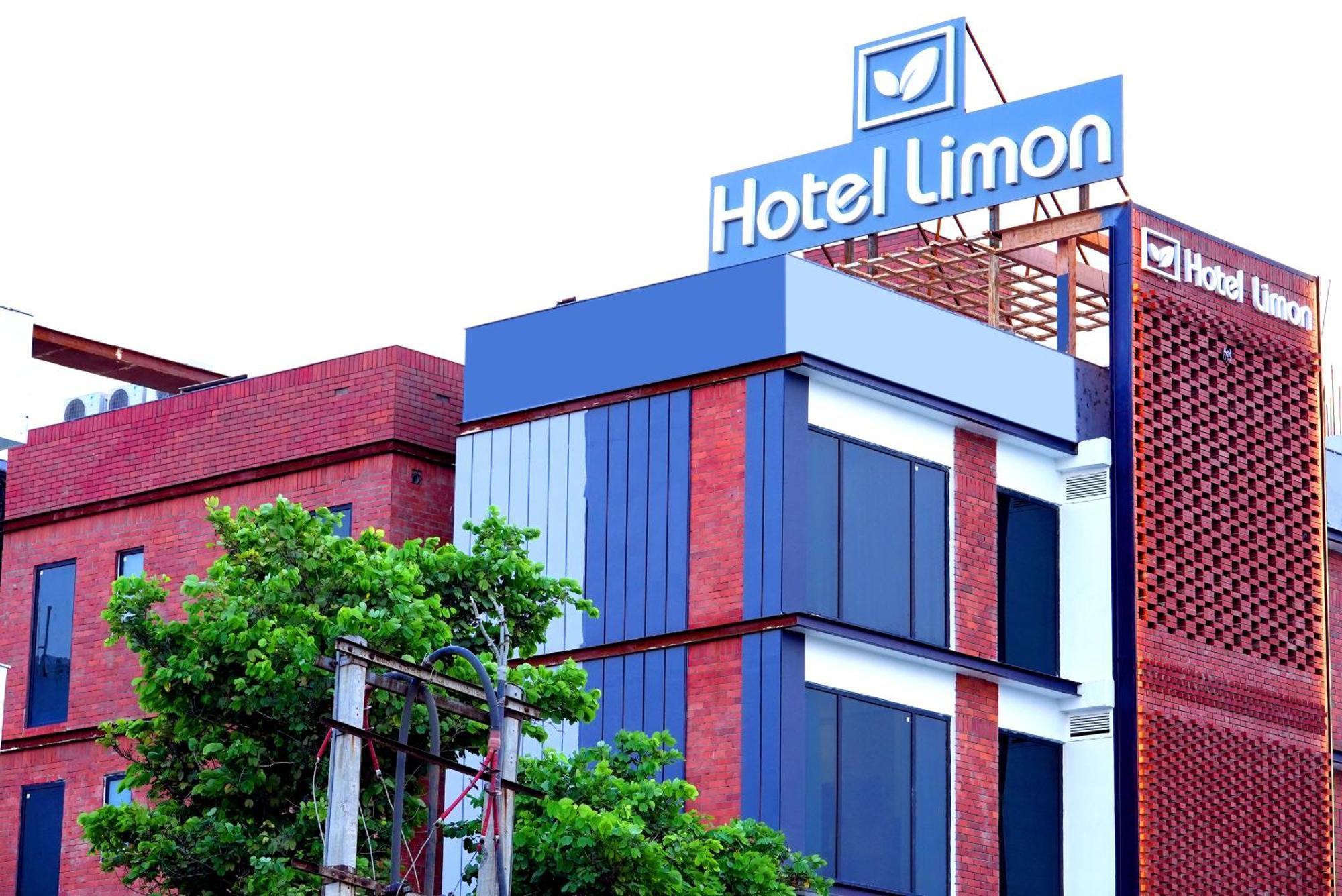 Limon & Banquet Sector 29,