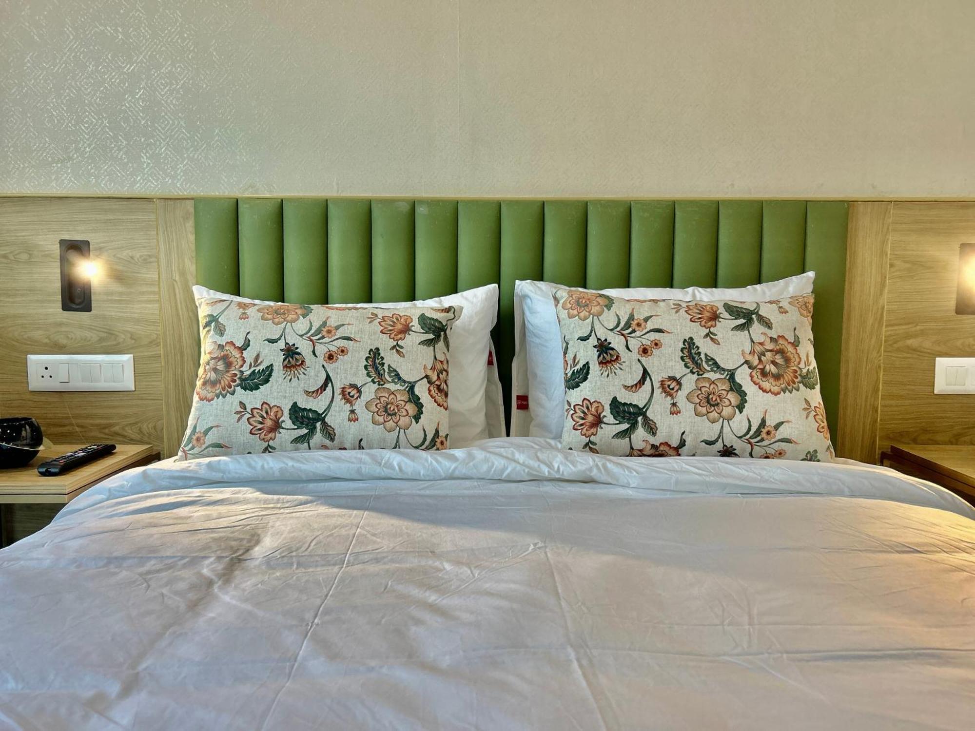 Limon & Banquet Sector 29, Gurgaon