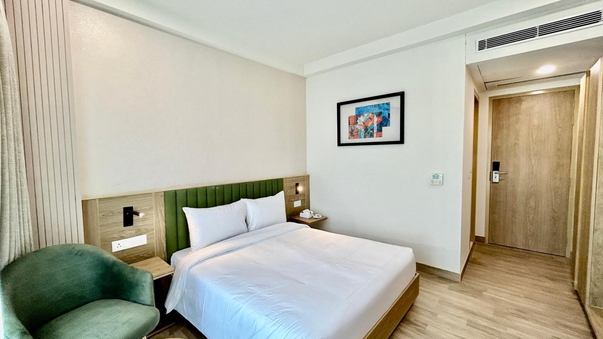 Limon & Banquet Sector 29, Hotel Gurgaon