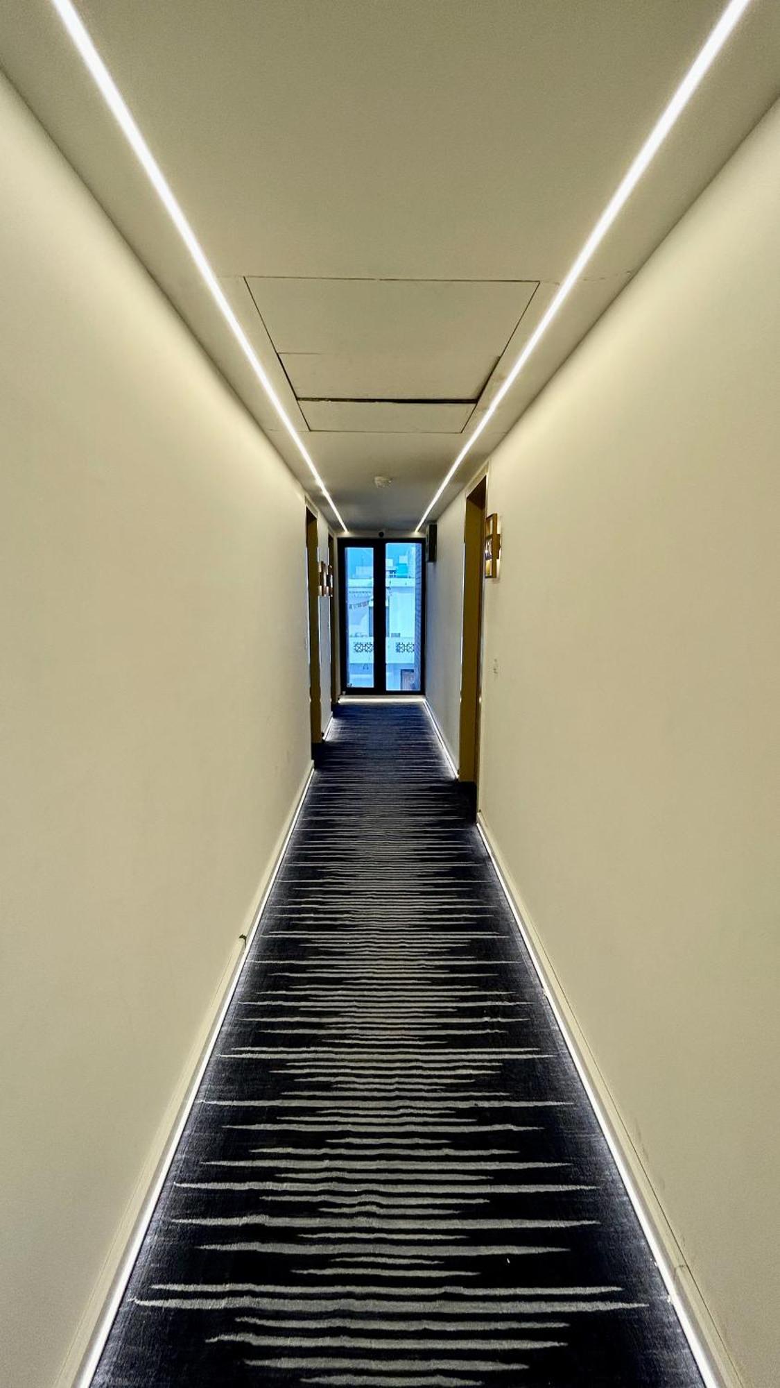 Hotel Limon & Banquet Sector 29,