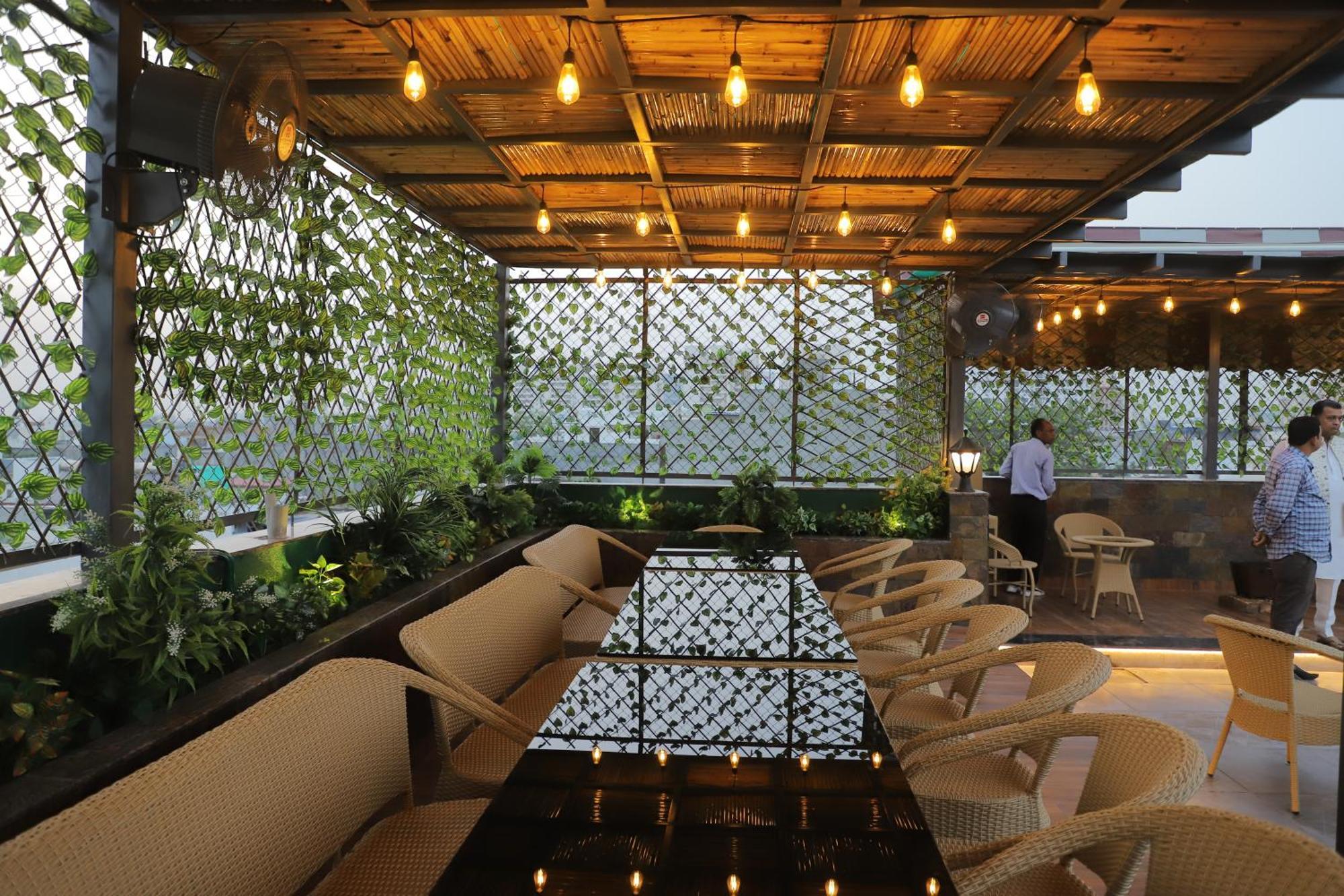 Haris Mg Road Gurugram Hotel Gurgaon