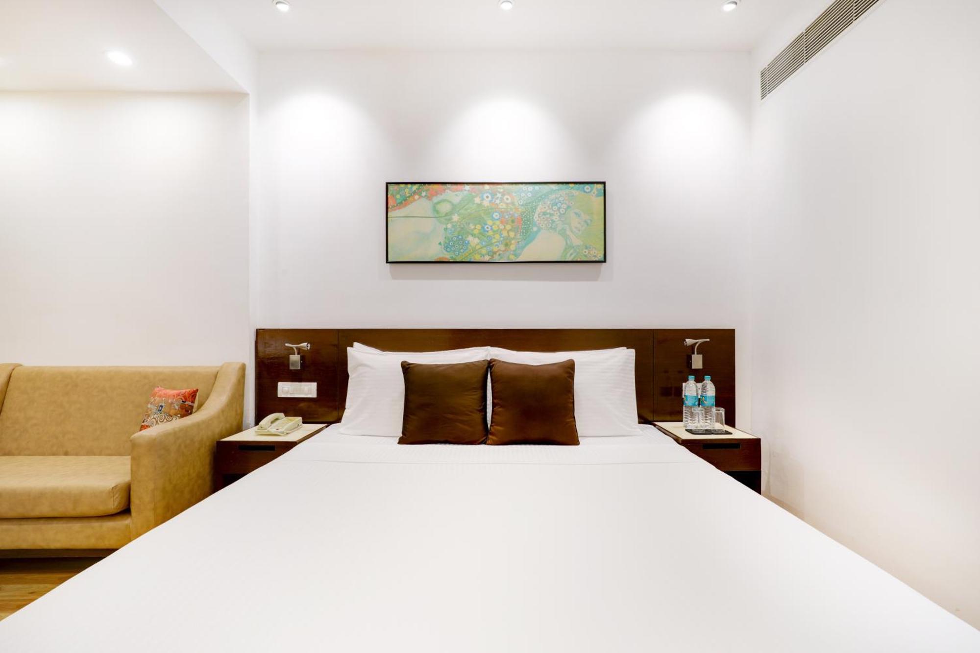 Hotel Lemon Tree Premier 1, Gurugram 4*