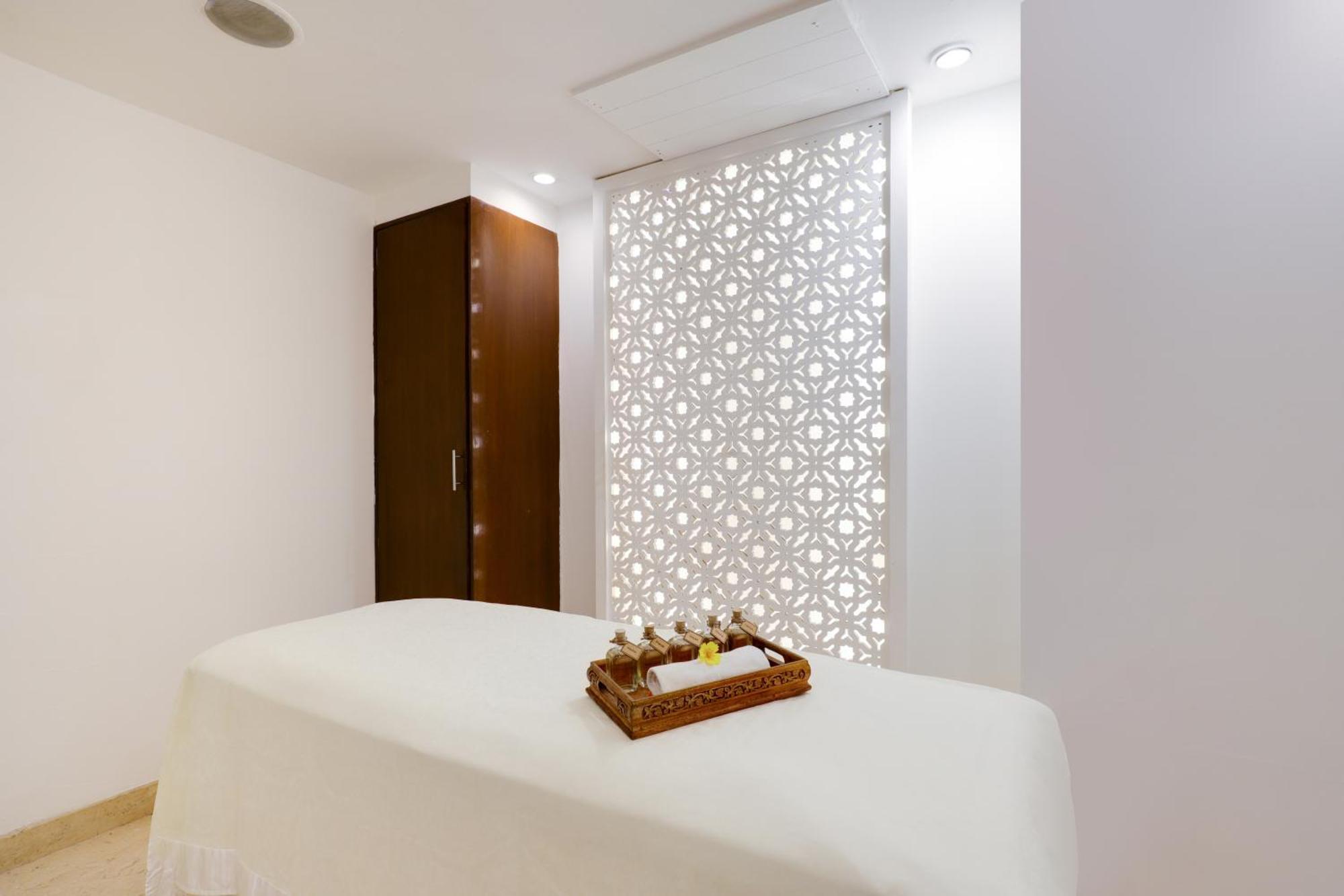 Lemon Tree Premier 1, Gurugram Hotel Gurgaon