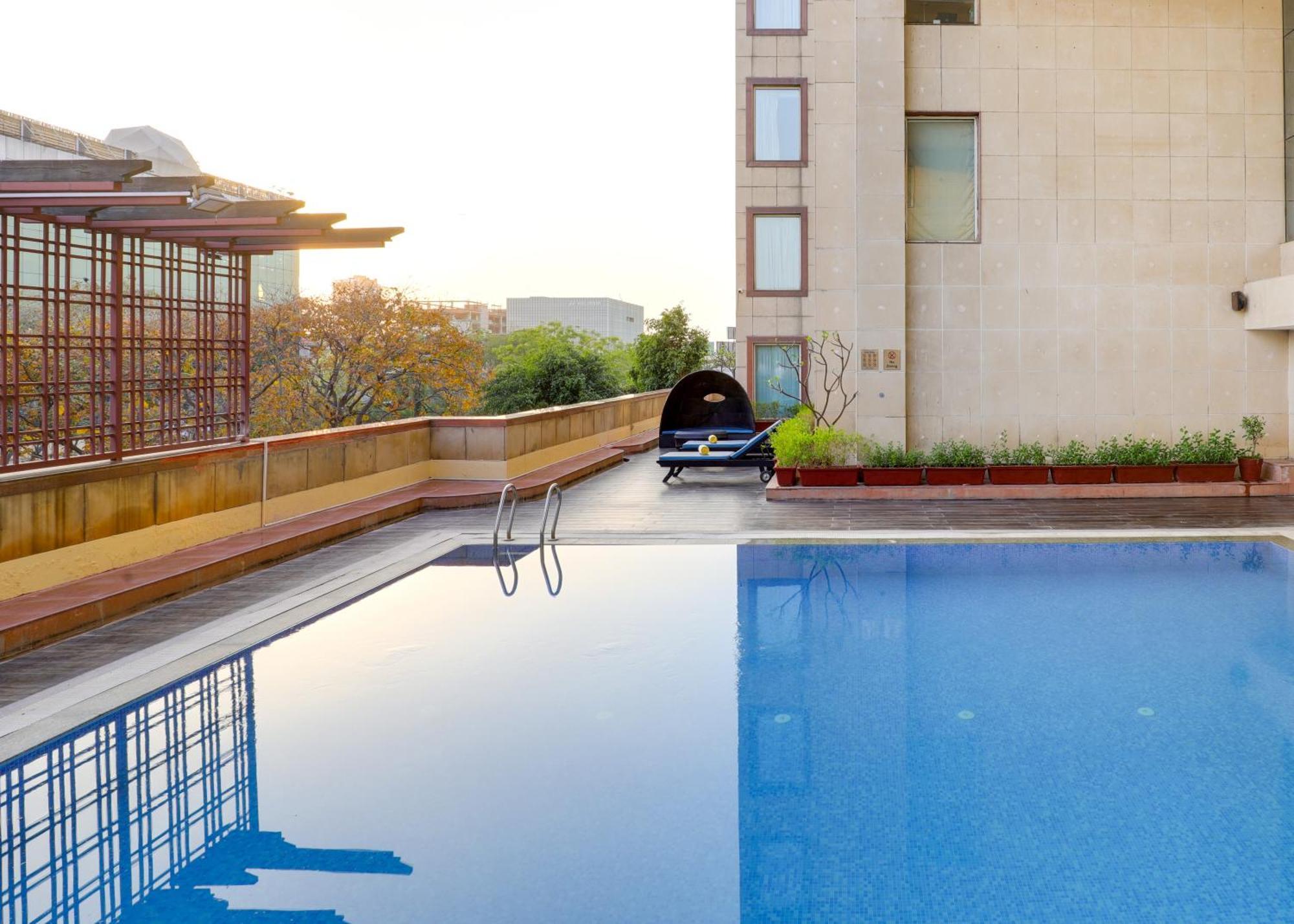 Hotel Lemon Tree Premier 1, Gurugram 4*