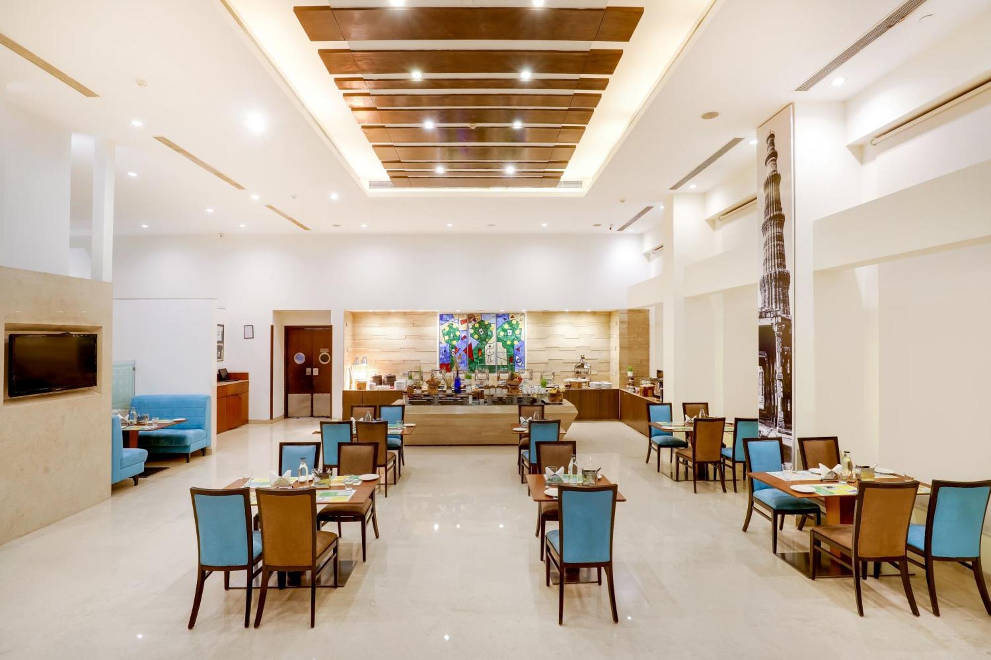 Hotel Lemon Tree Premier 1, Gurugram 4*