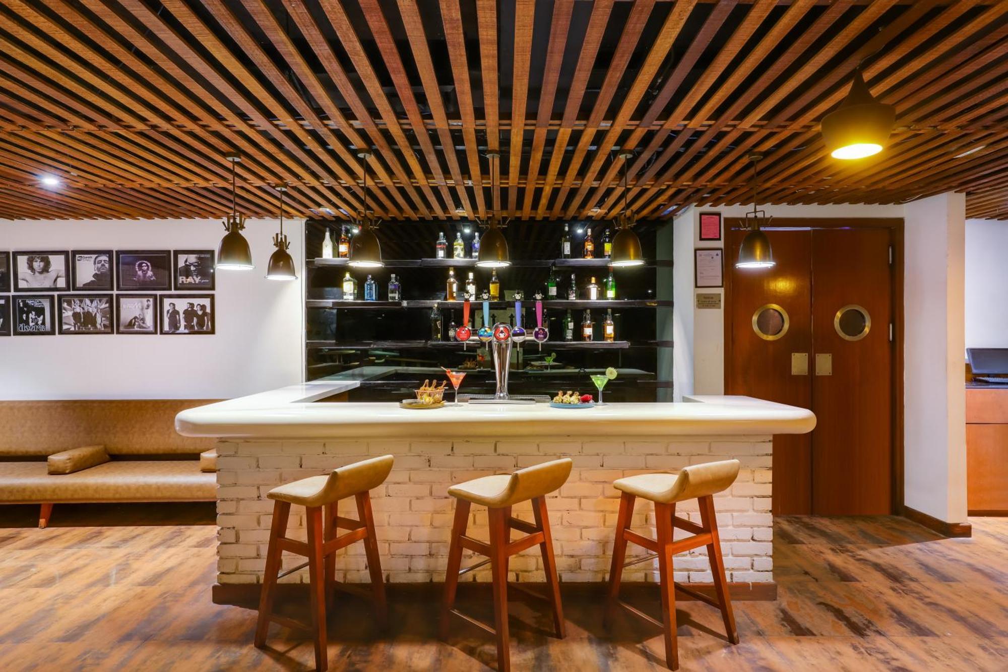 Hotel Lemon Tree Premier 1, Gurugram 4*