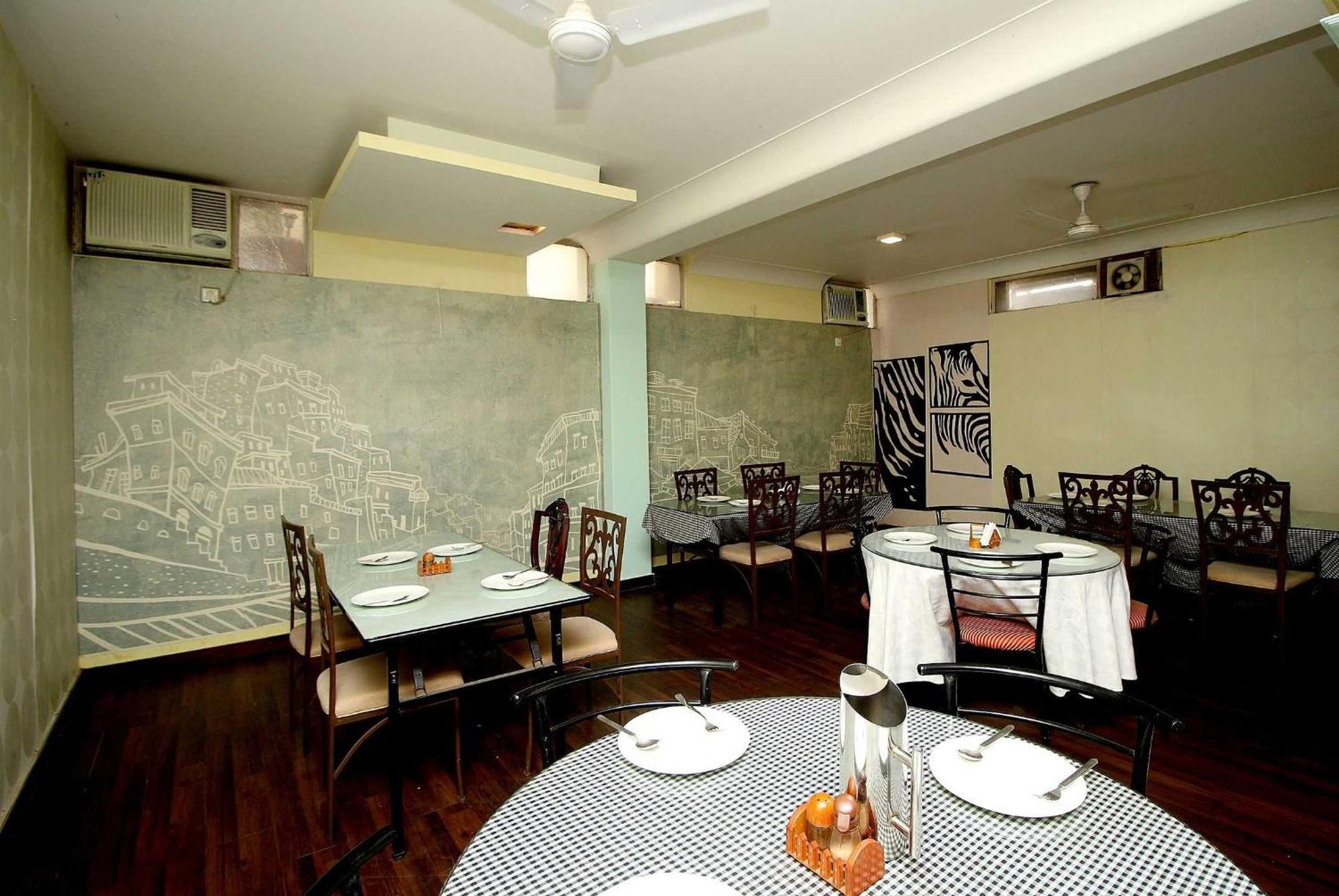 Collection O Sakshi Gurgaon