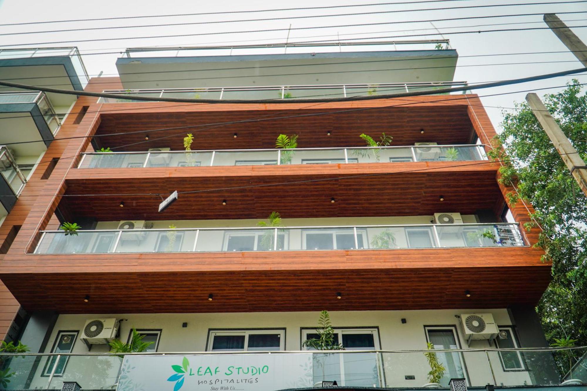 The Leaf Medanta 3*