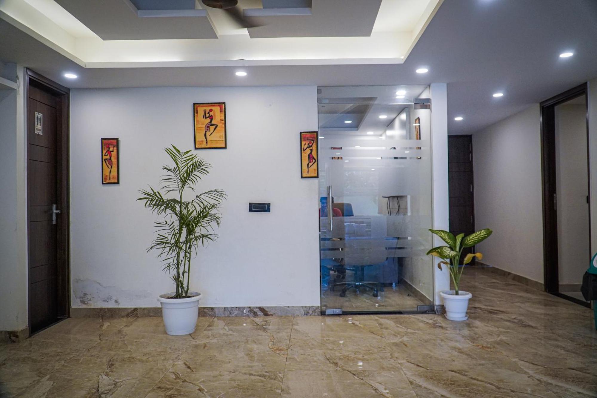 The Leaf Medanta 3* Gurgaon