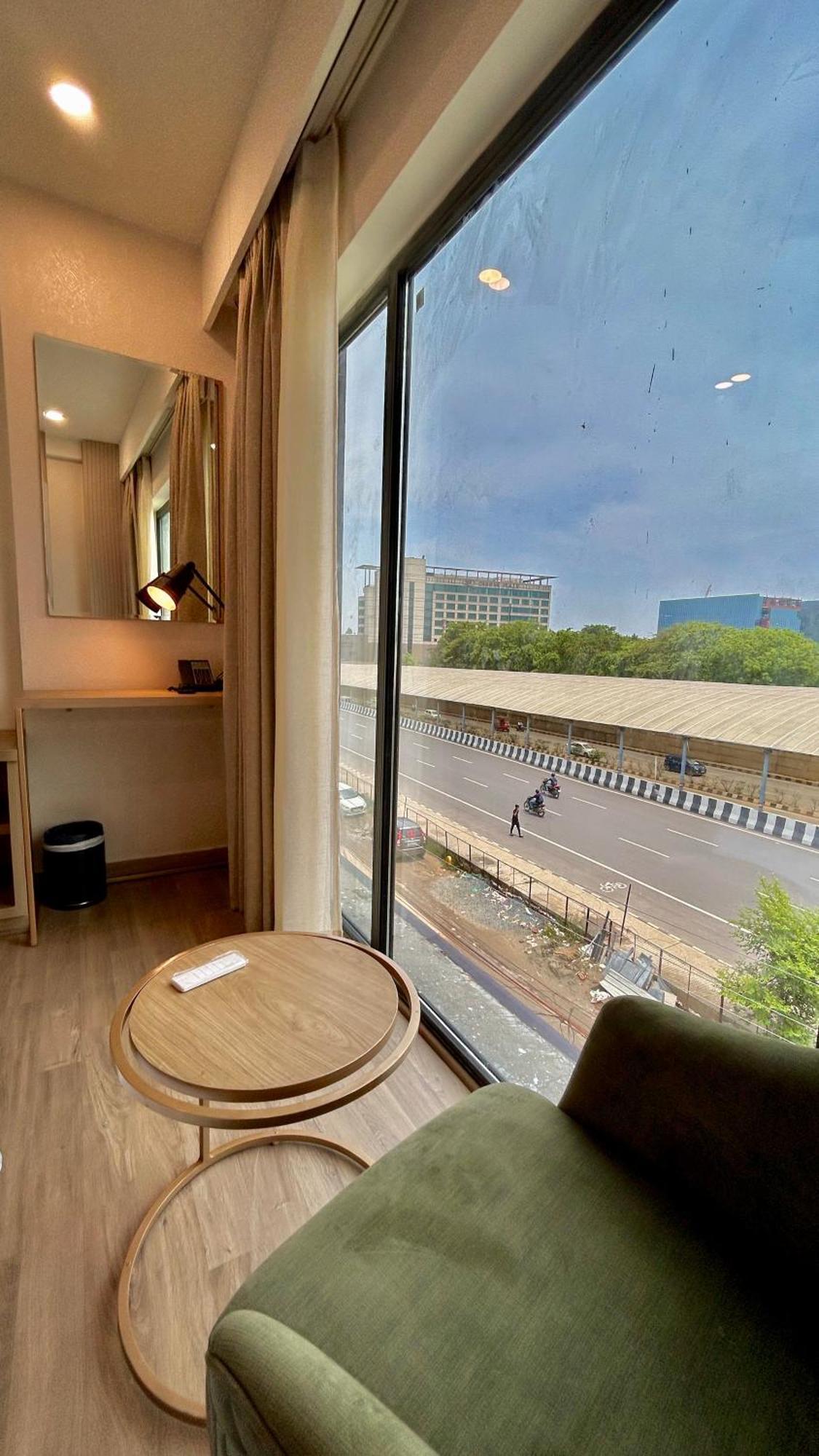 Limon & Banquet Sector 29, Hotel Gurgaon