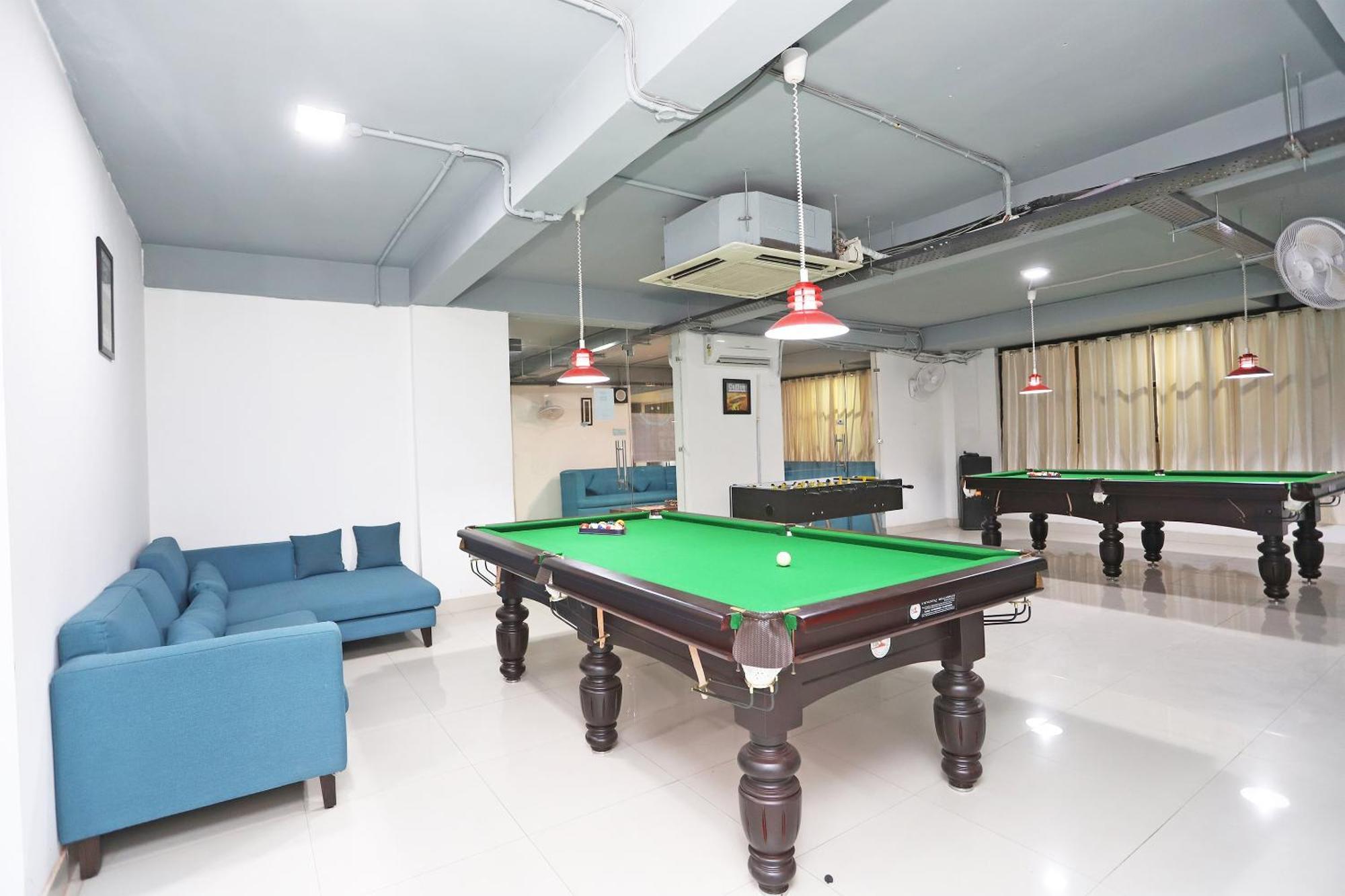 Super Capital O Levanti Near Aravali Biodiversity Park 3*