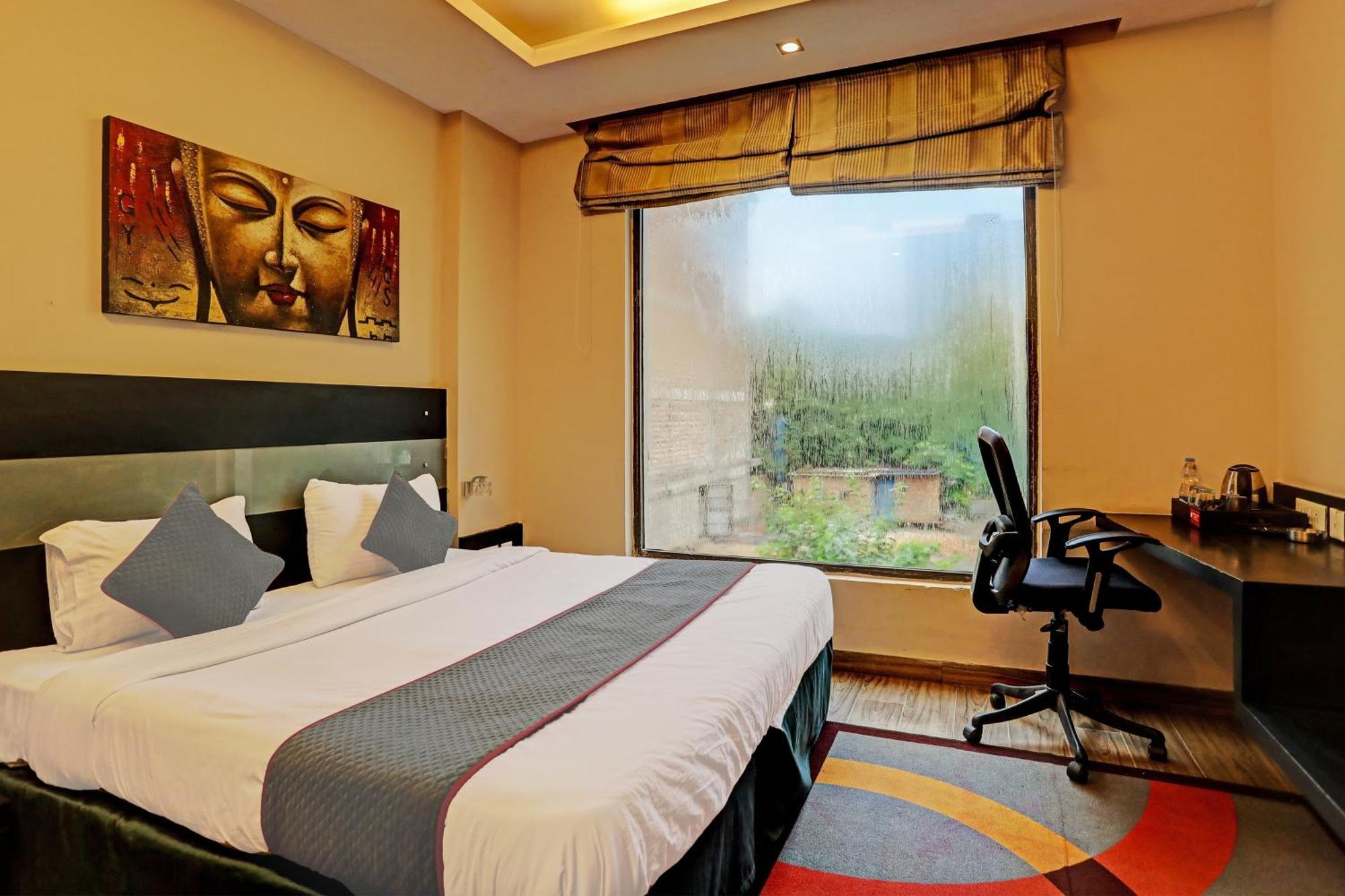 Townhouse Tipsyy 16 Hotel