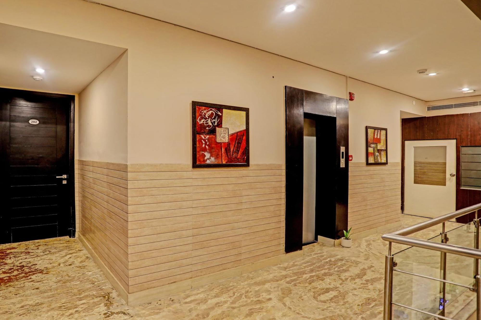 Townhouse Tipsyy 16 Hotel 4*