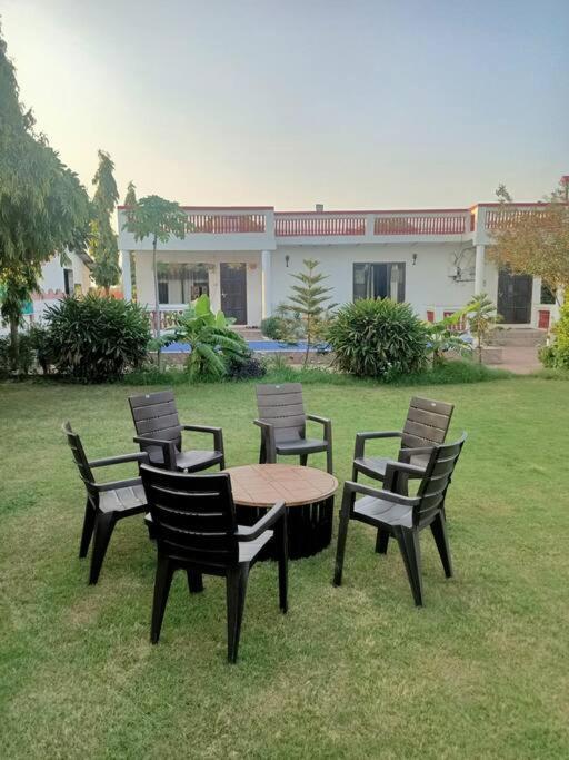 Villa Achal Farm जंगल में मंगल *
