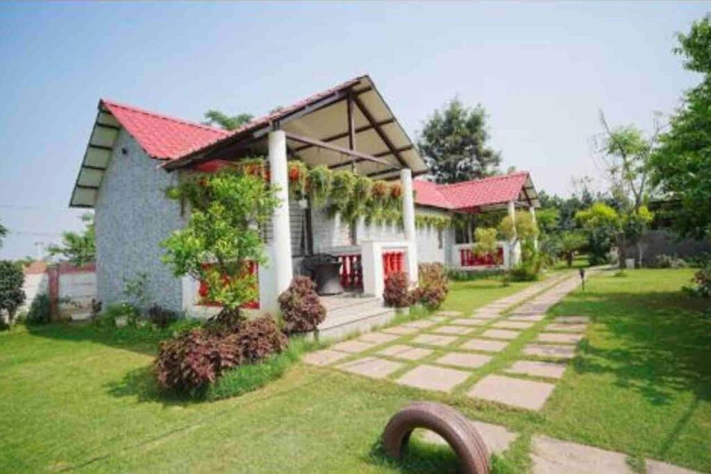 Achal Farm जंगल में मंगल Villa Gurgaon