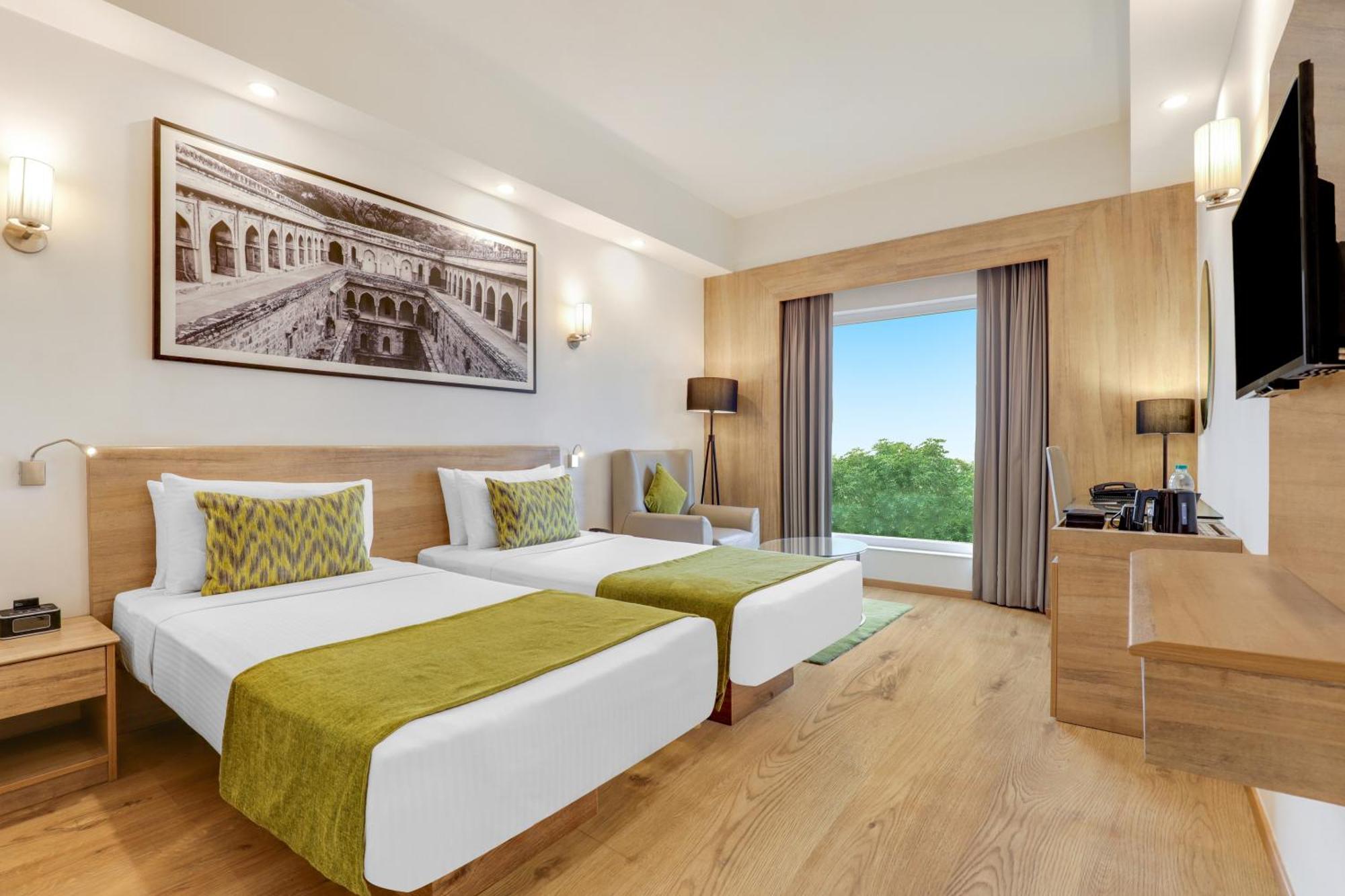 Hotel Lemon Tree Premier 1, Gurugram 4*