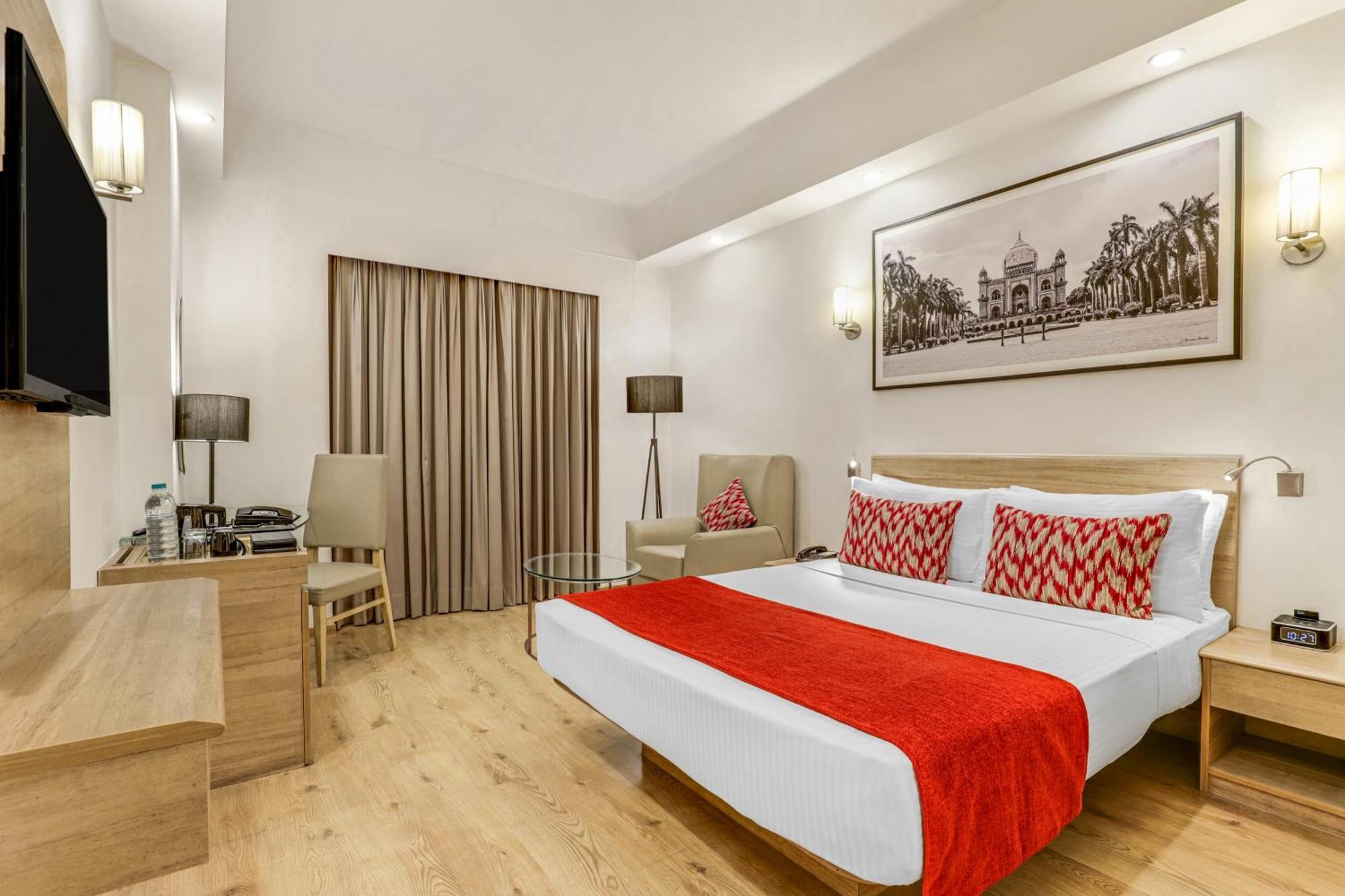 Hotel Lemon Tree Premier 1, Gurugram 4*