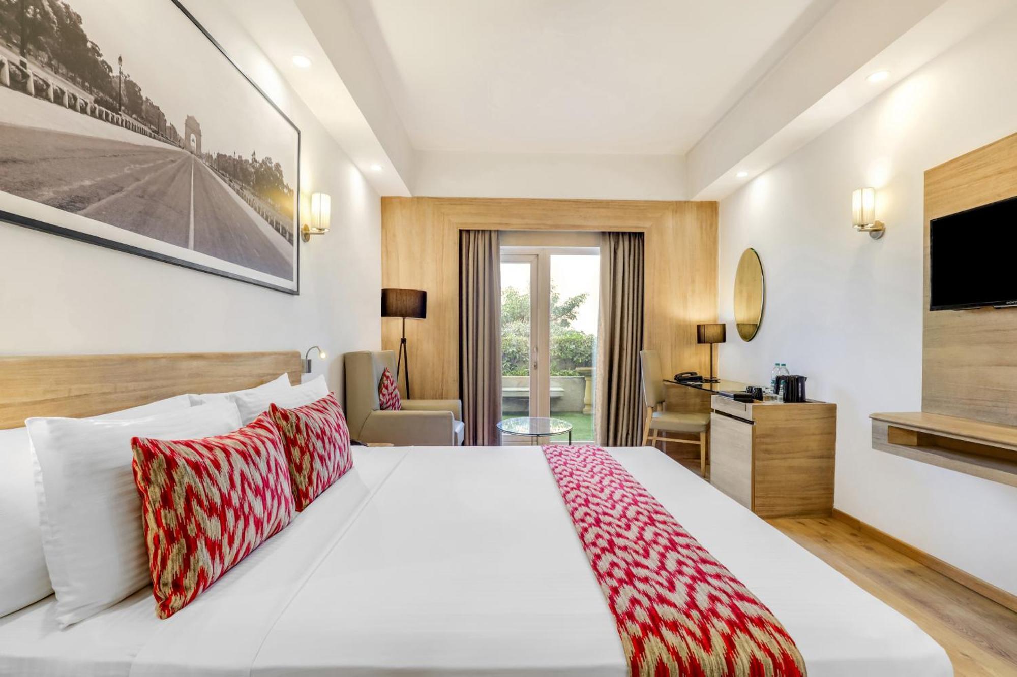 Hotel Lemon Tree Premier 1, Gurugram 4*