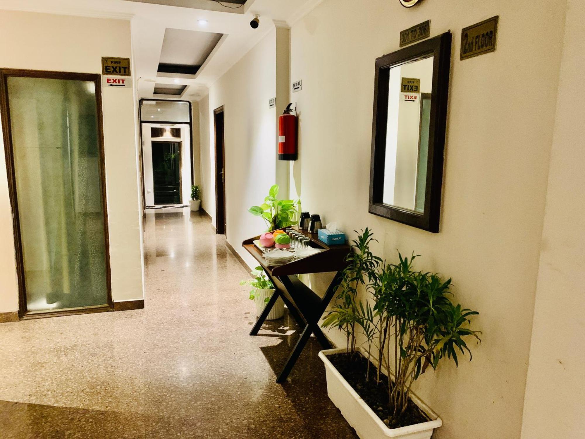 Premier - Golf Course Road ,gurgaon 3* Gurgaon