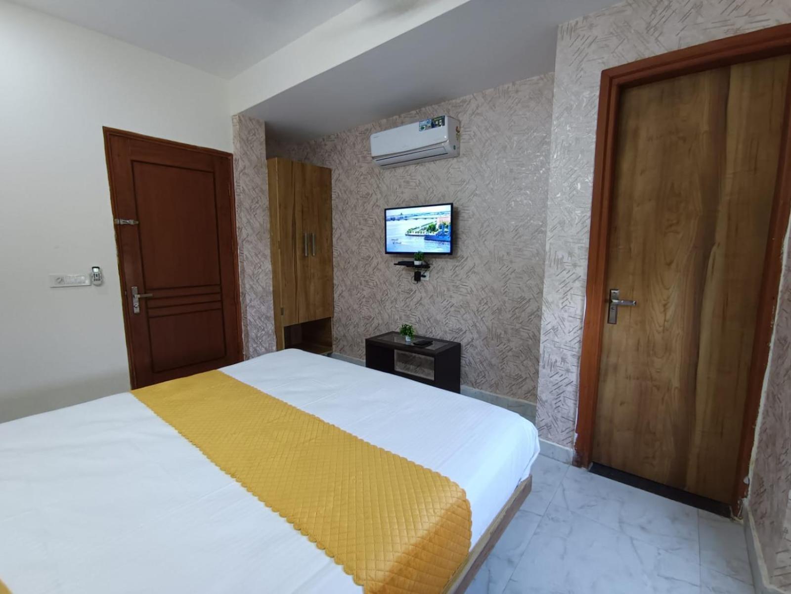 Aurabnb Homes Gurugram *