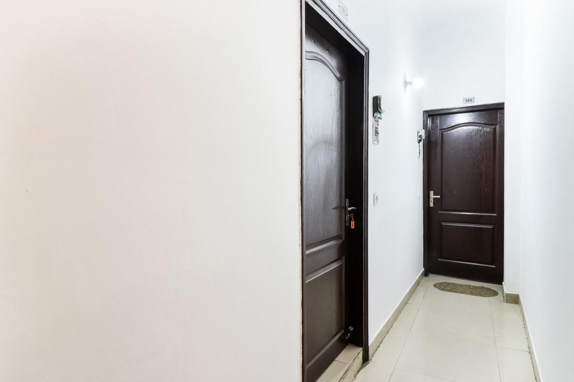 Hotel O Moonlight Residency Gurgaon