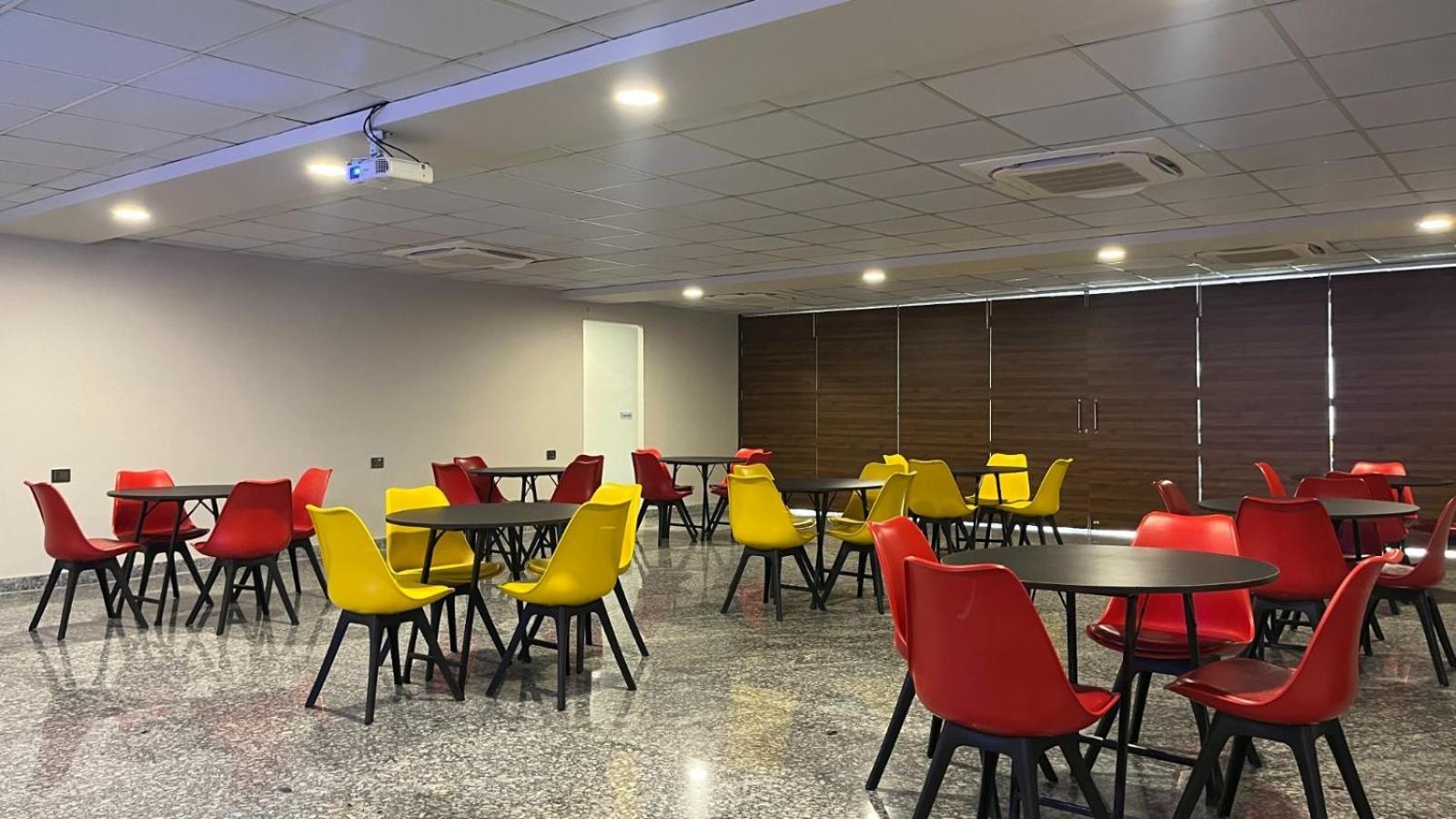 Bluo 1bhk - Balcony, Lift, Gym, Parking