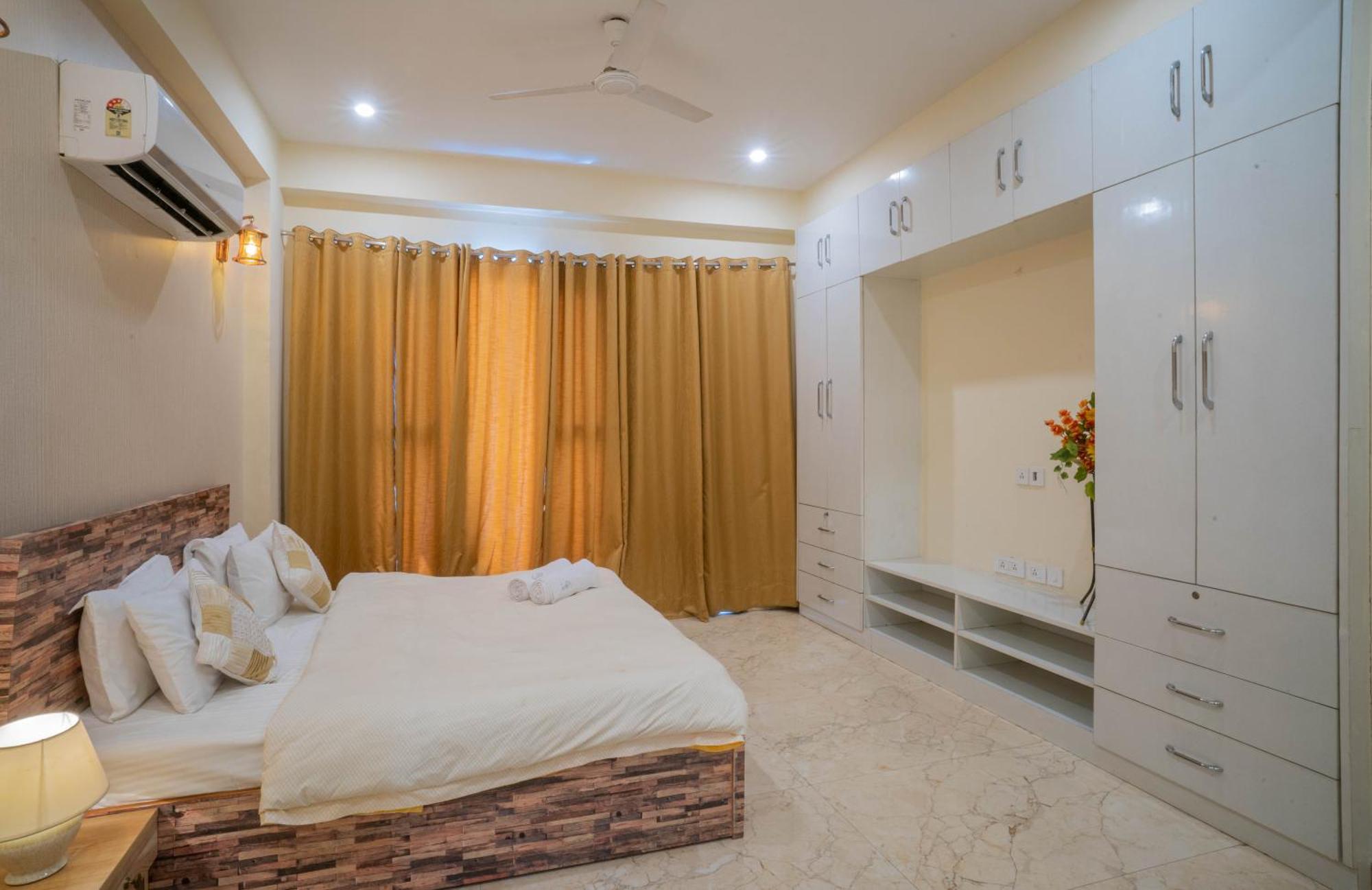 Hostie Eva Dreams - Private 2 Bhk Near Artemis, Medanta, Fortis Hospitals Apartment *