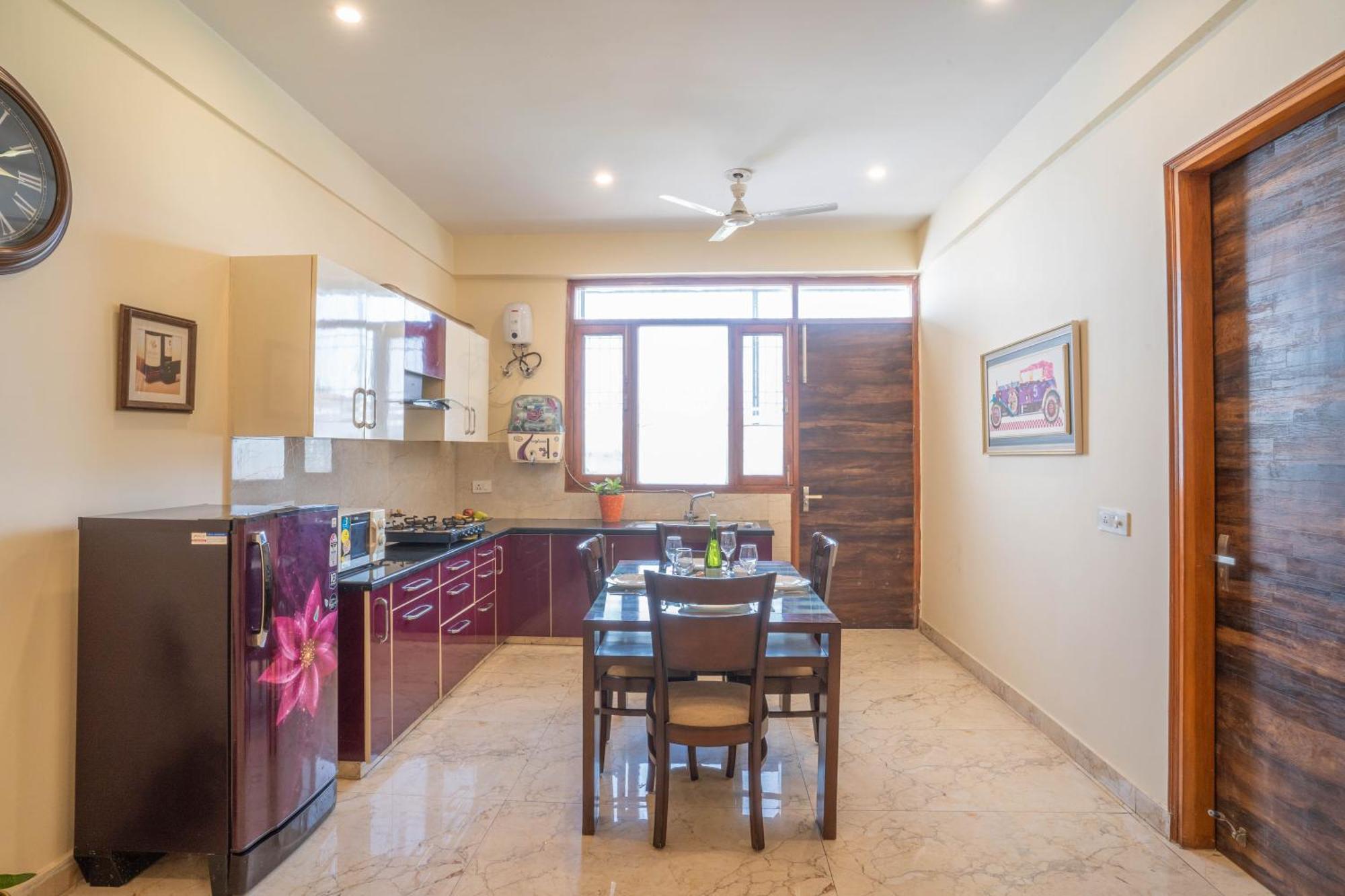 Hostie Eva Dreams - Private 2 Bhk Near Artemis, Medanta, Fortis Hospitals *