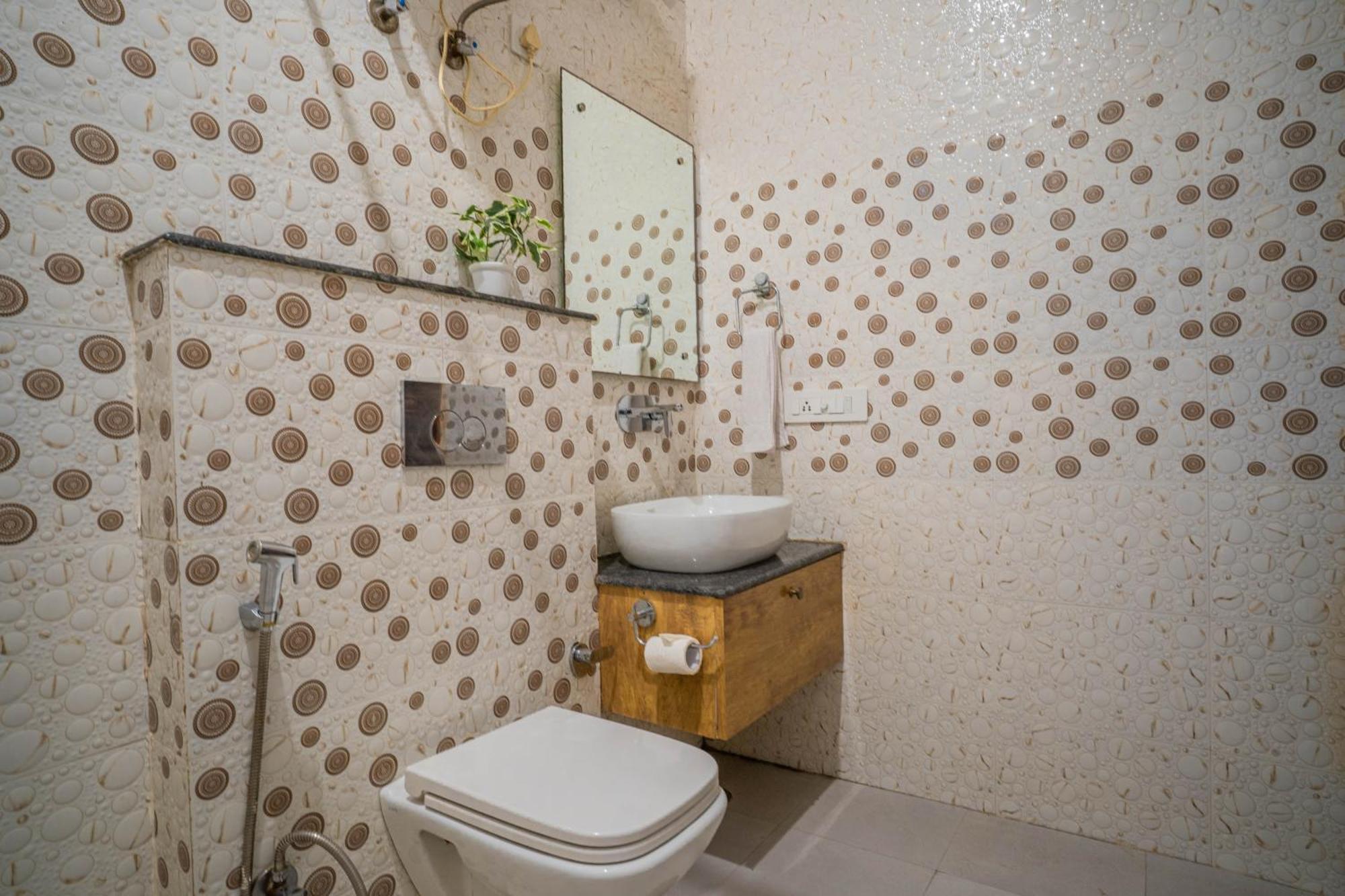 Apartment Hostie Eva Dreams - Private 2 Bhk Near Artemis, Medanta, Fortis Hospitals