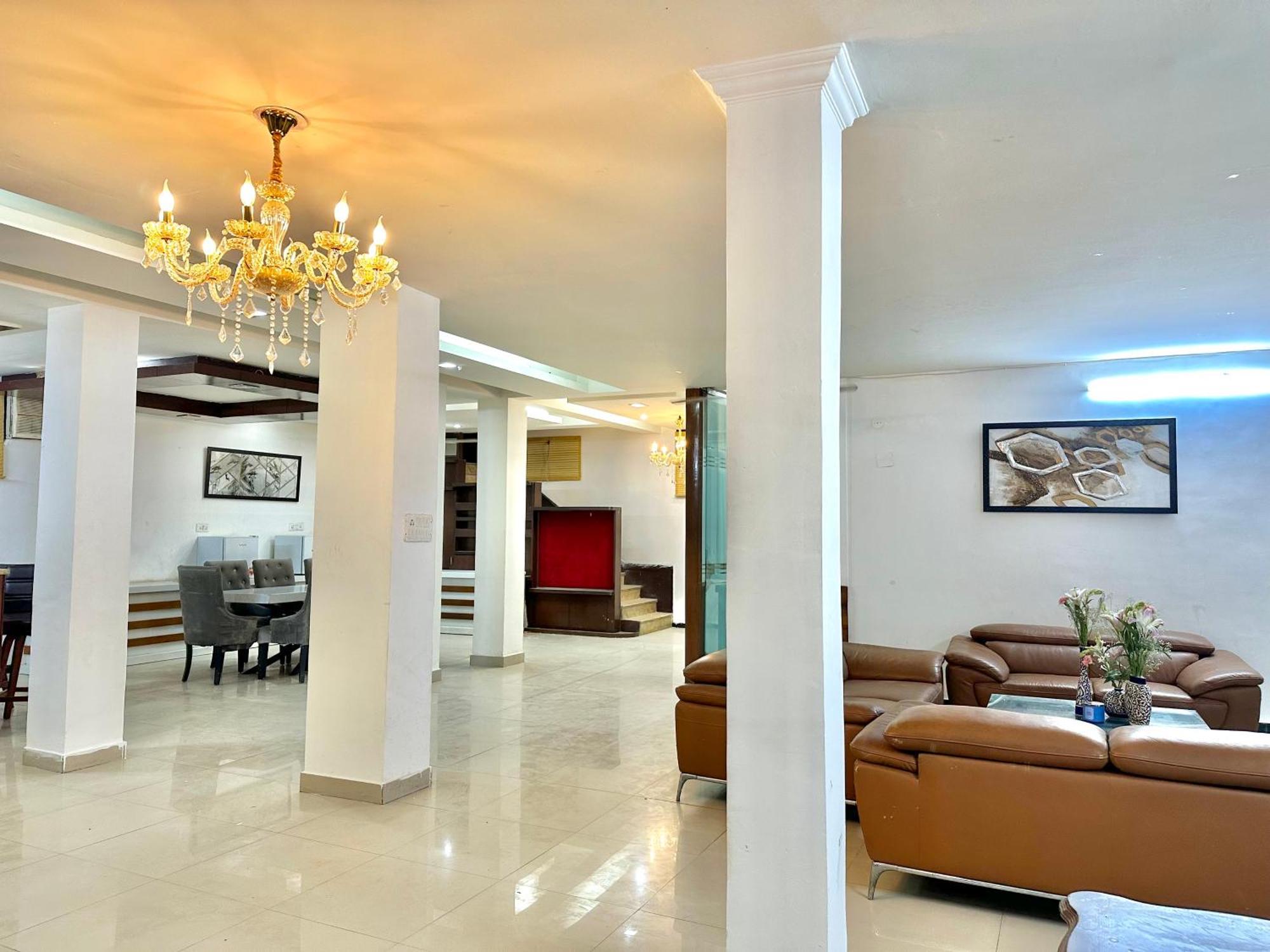 Apartment Spacious Basement For Parties Near Hong Kong Bazaar