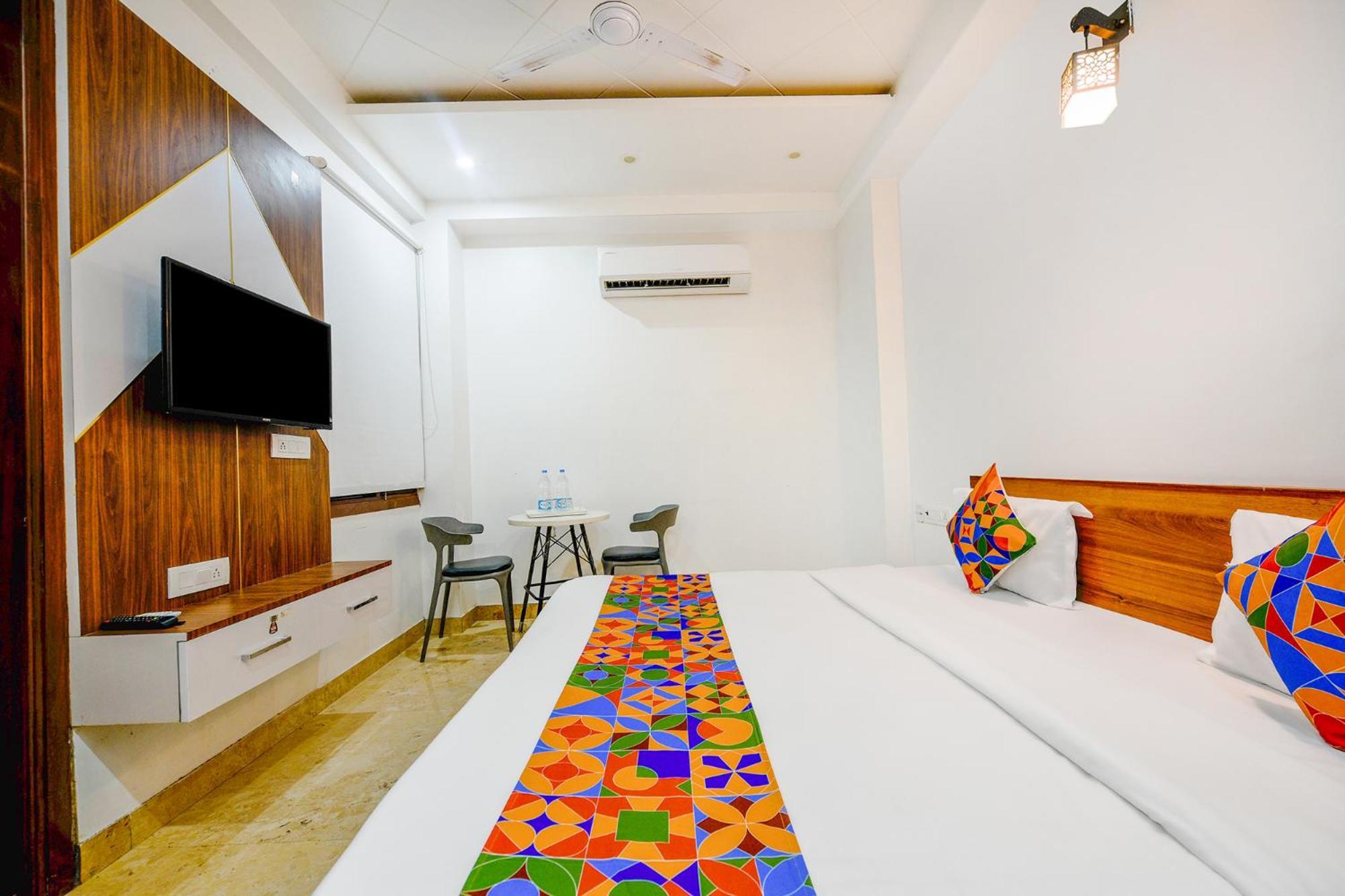 Hotel Fabhotel Nyra Residency Gurgaon