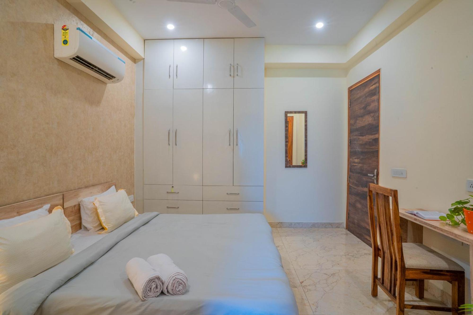 Apartment Hostie Eva Dreams - Private 2 Bhk Near Artemis, Medanta, Fortis Hospitals *
