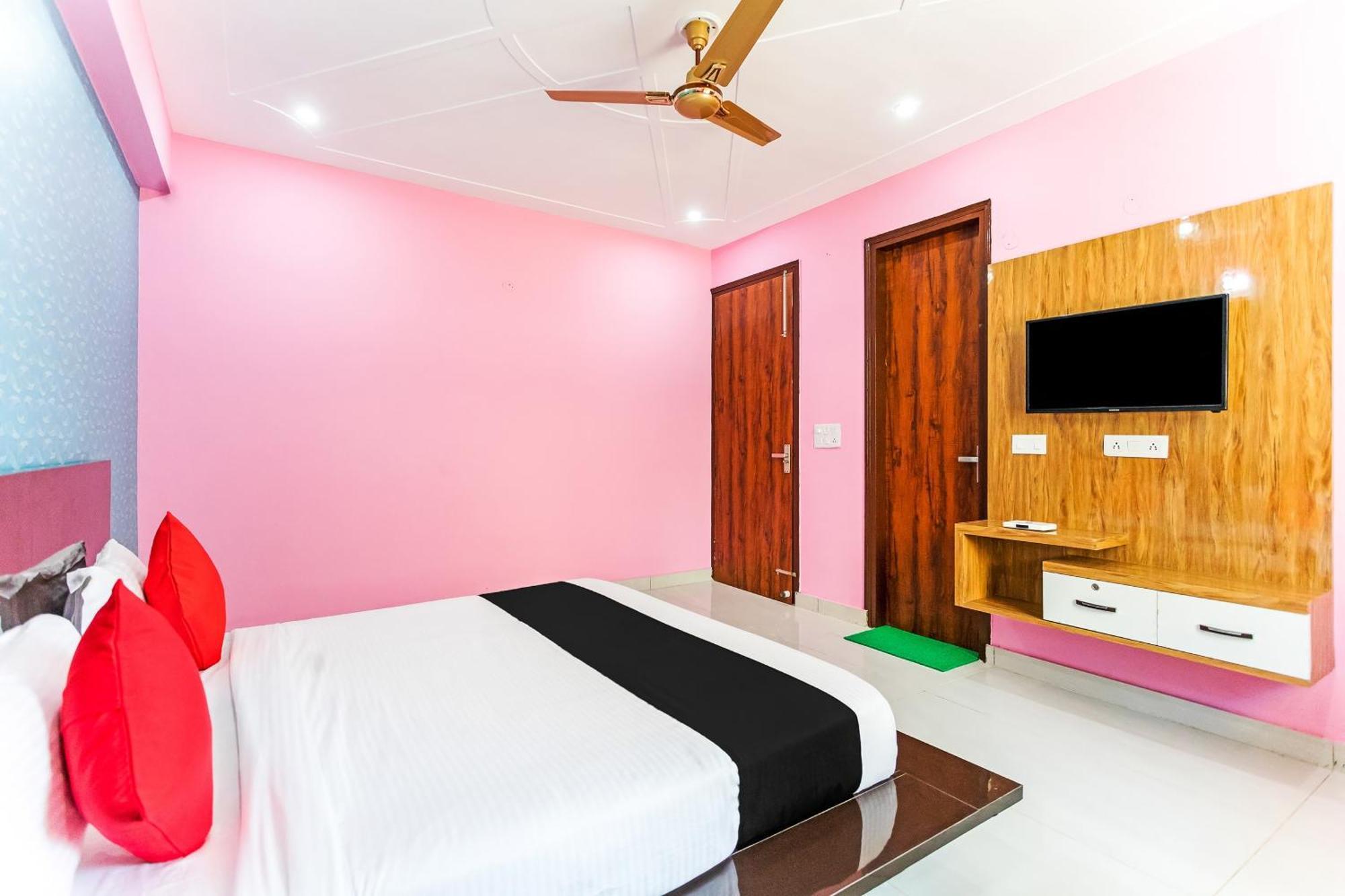 Capital O Harish Residency Hotel