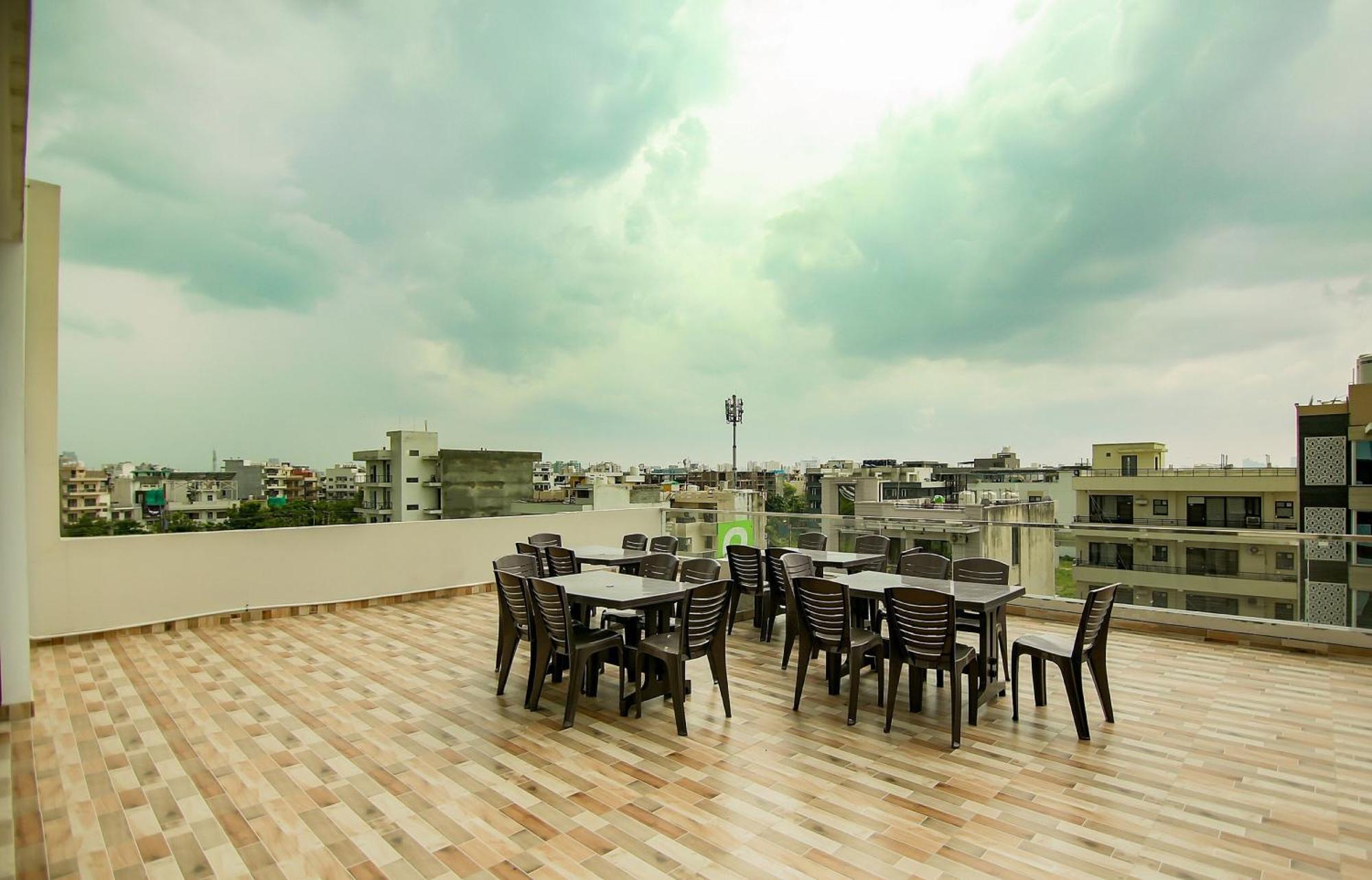 Hotel Collection O Near Appu Ghar 3*
