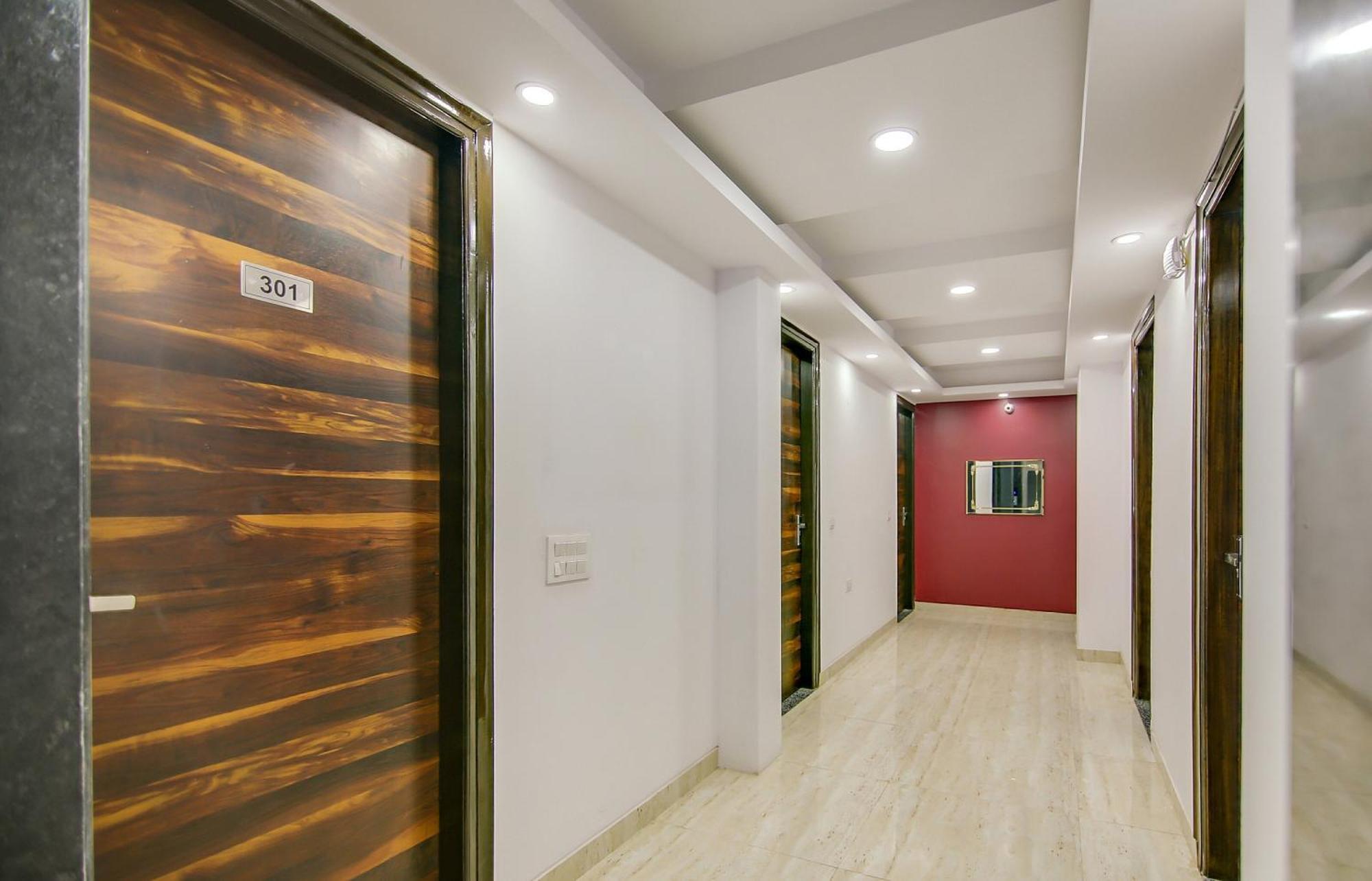 Collection O Near Appu Ghar 3* Gurgaon