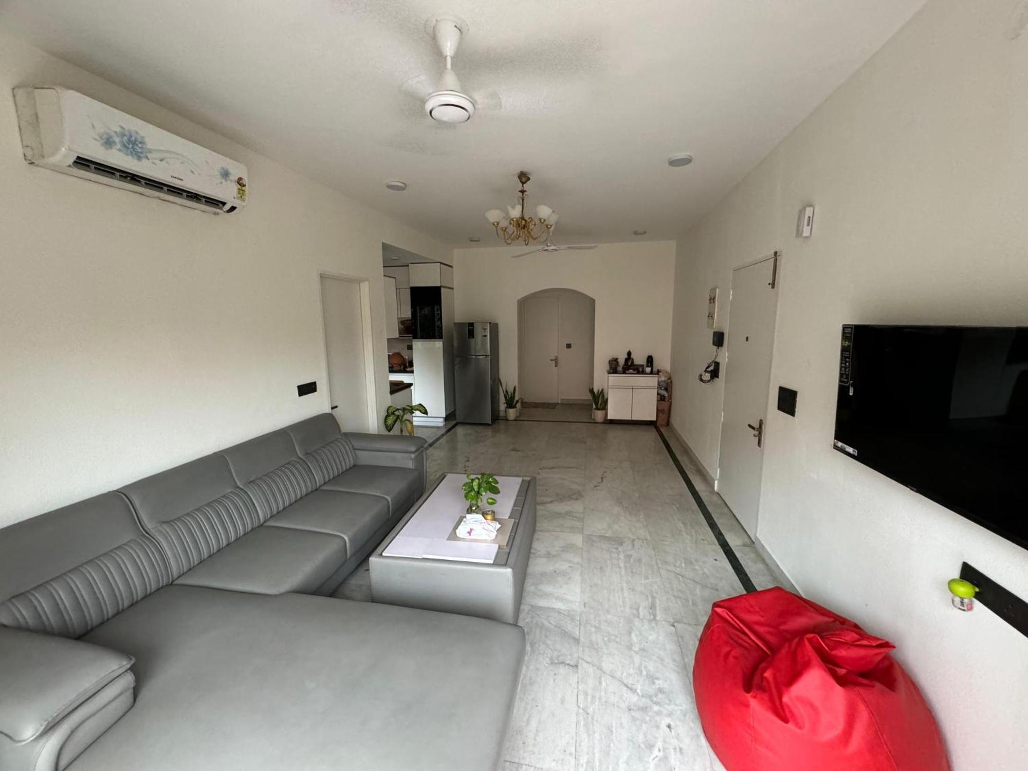 Beautiful 1bhk In Gated Sector49 Apartment